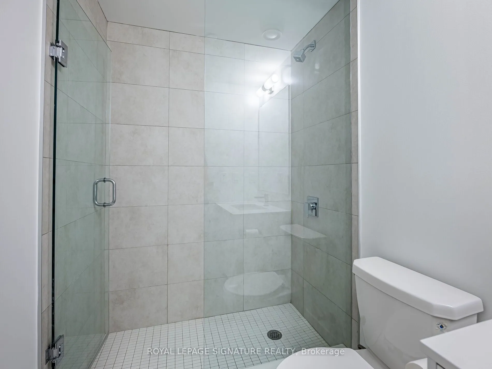 8 Tippett Road, #525