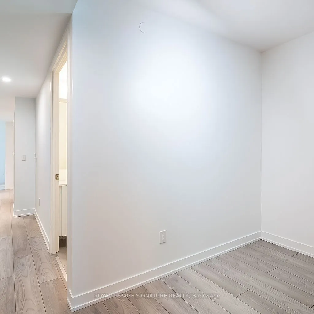 8 Tippett Road, #525