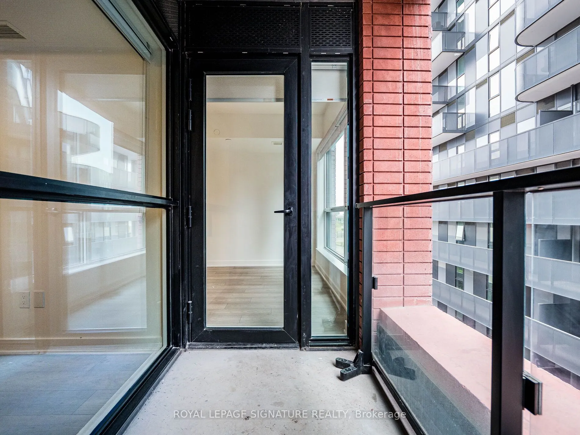 8 Tippett Road, #525