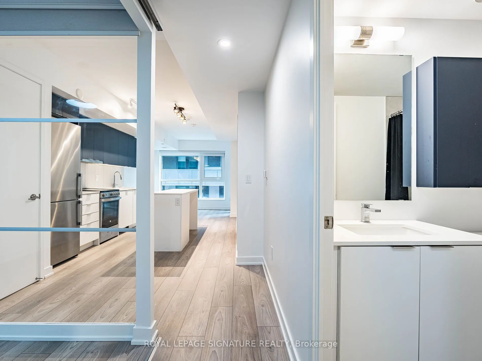 8 Tippett Road, #525