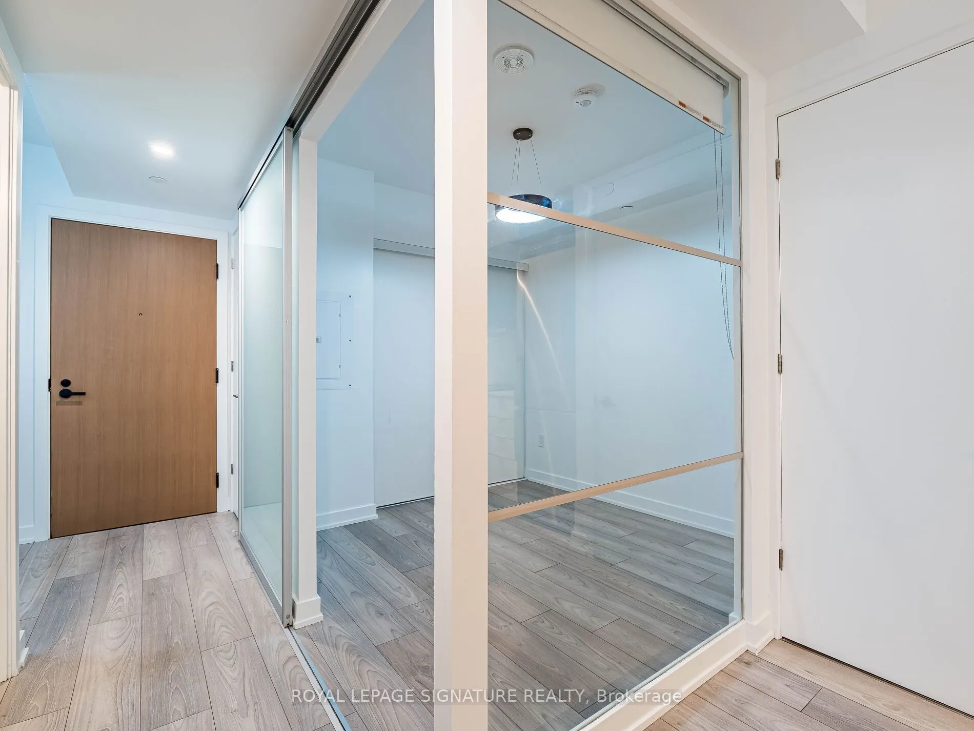8 Tippett Road, #525