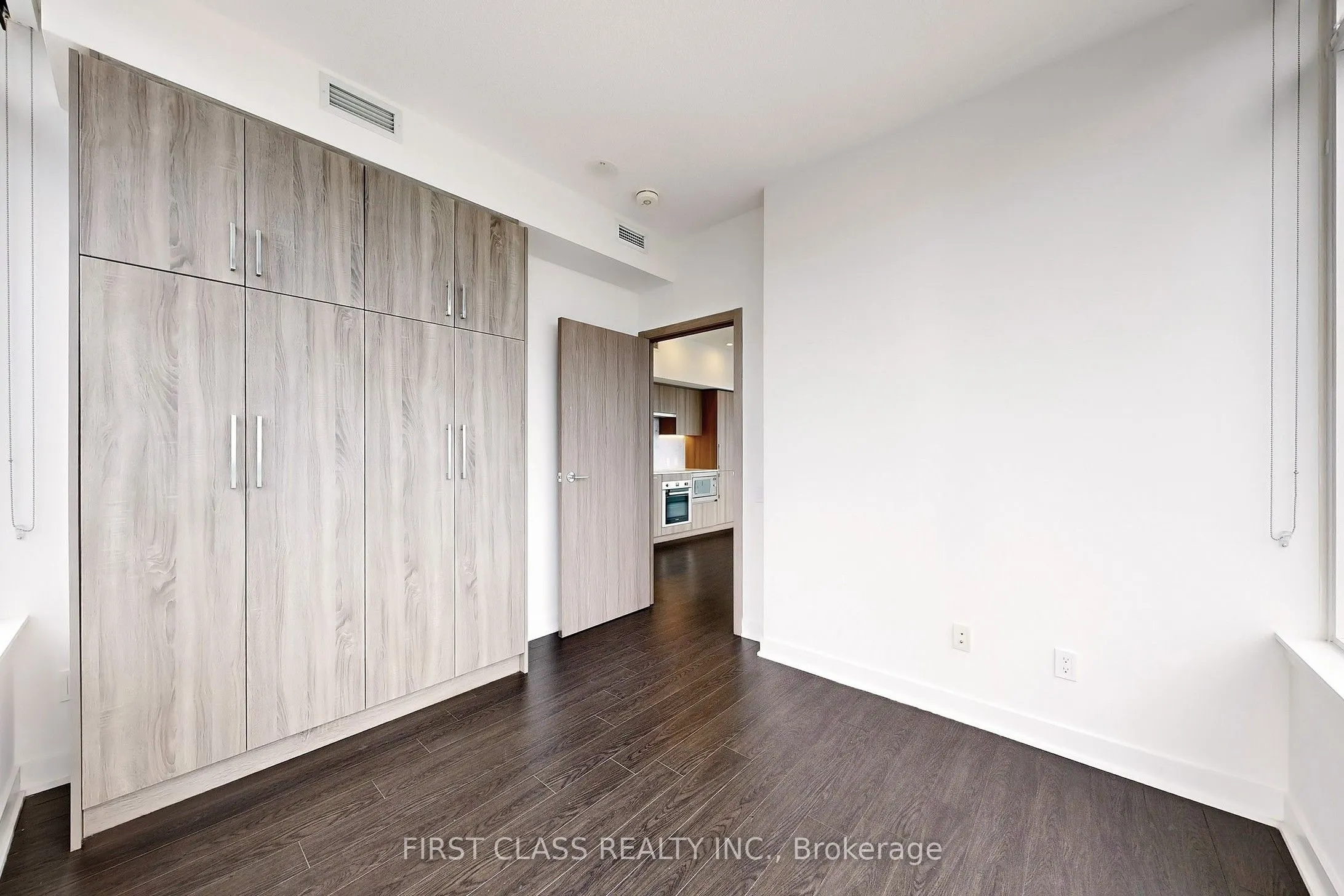 19 Bathurst Street, #3012