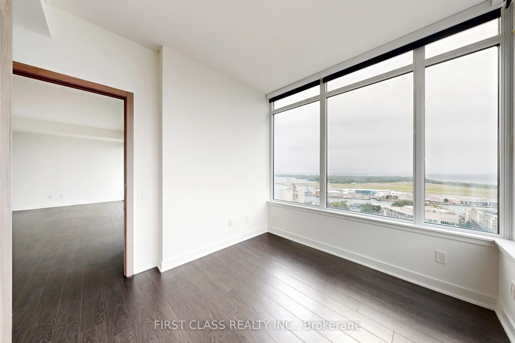 19 Bathurst Street, #3012