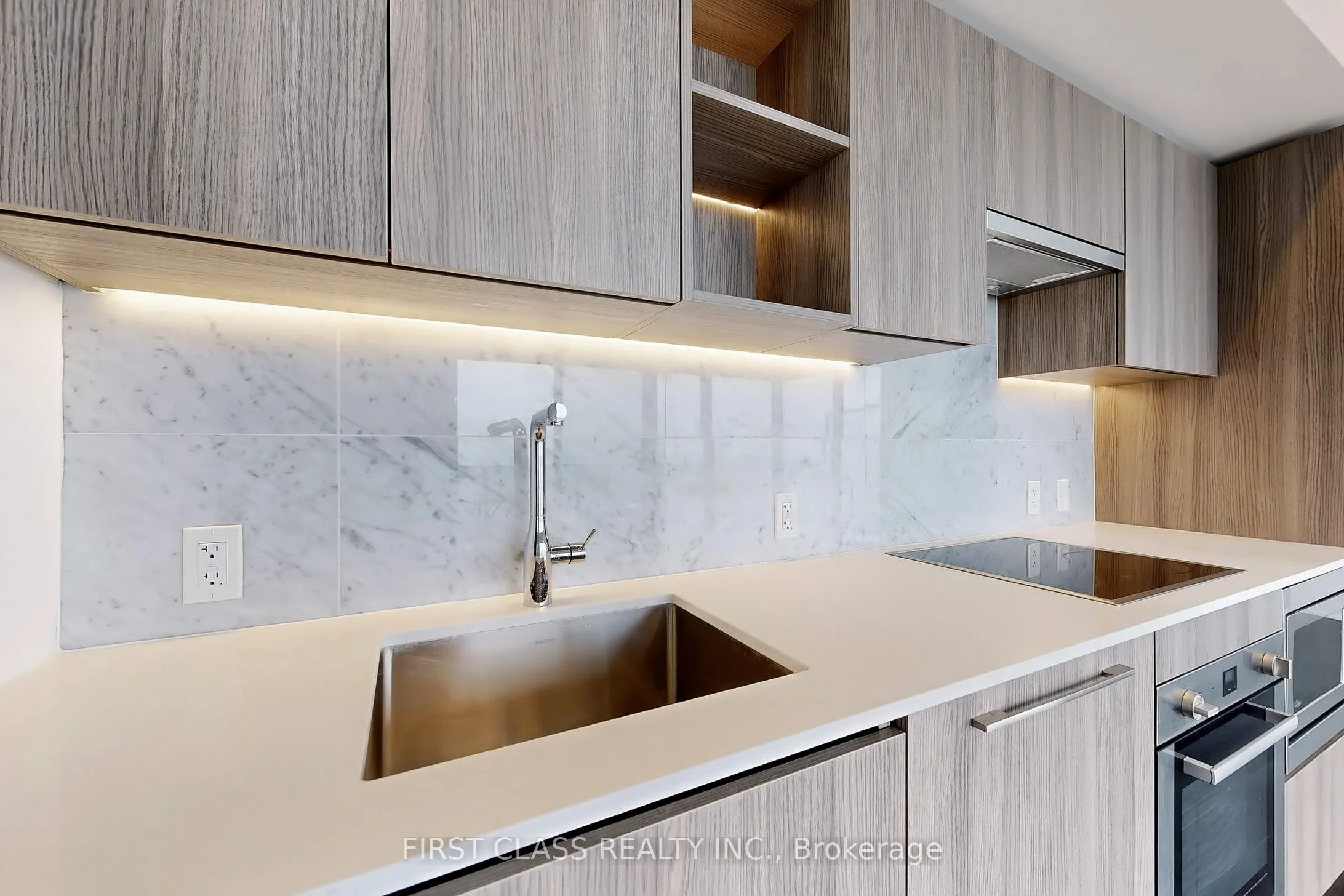 19 Bathurst Street, #3012