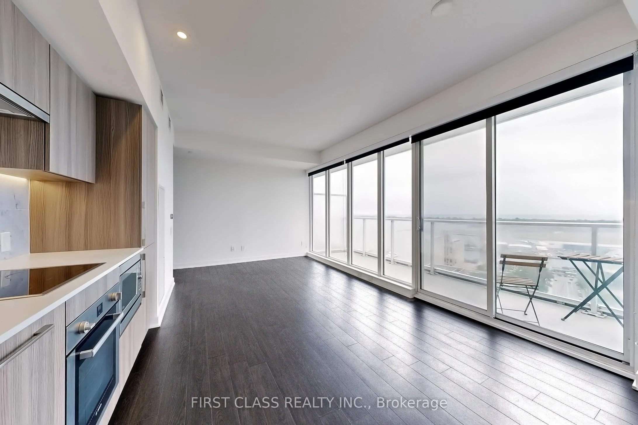 19 Bathurst Street, #3012
