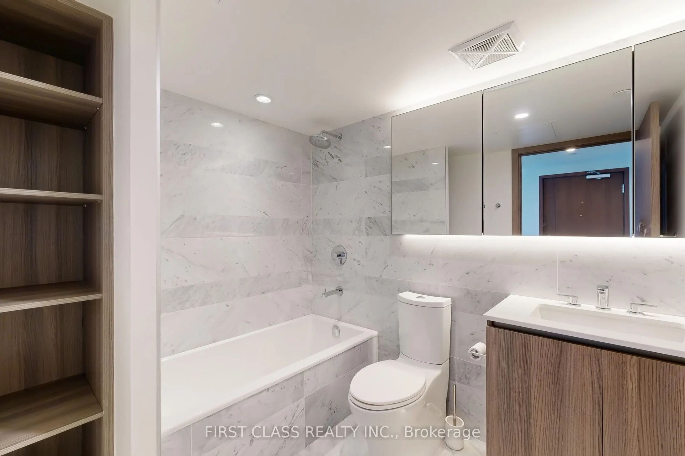 19 Bathurst Street, #3012
