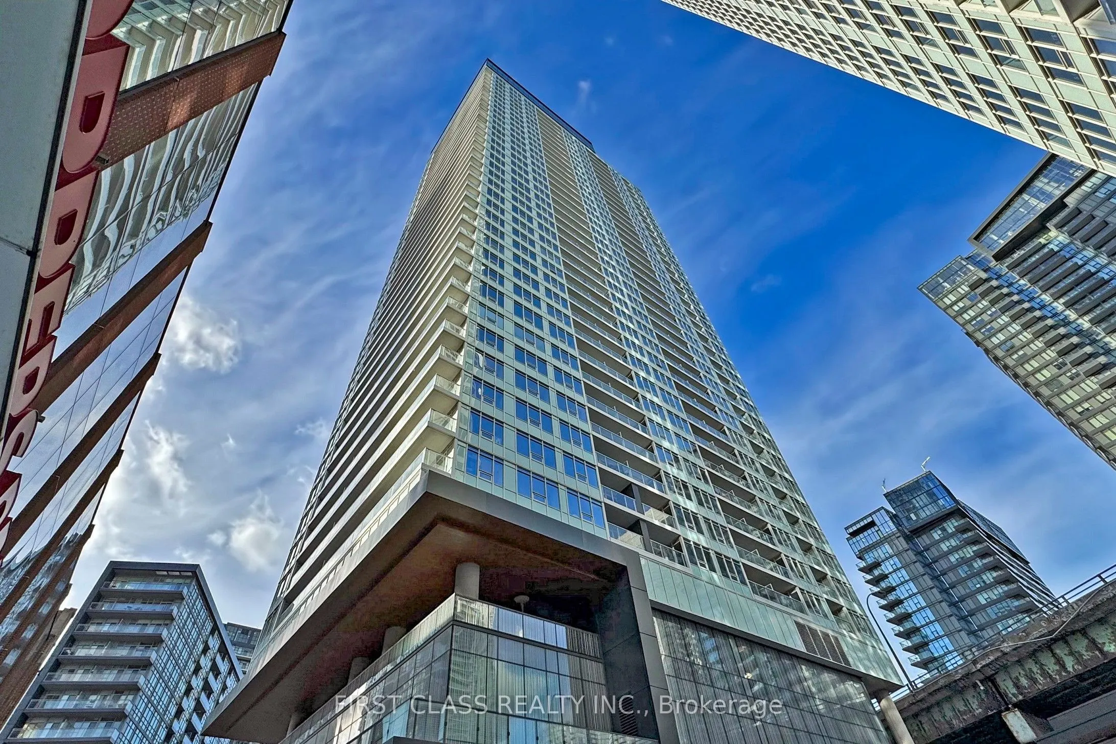 19 Bathurst Street, #3012