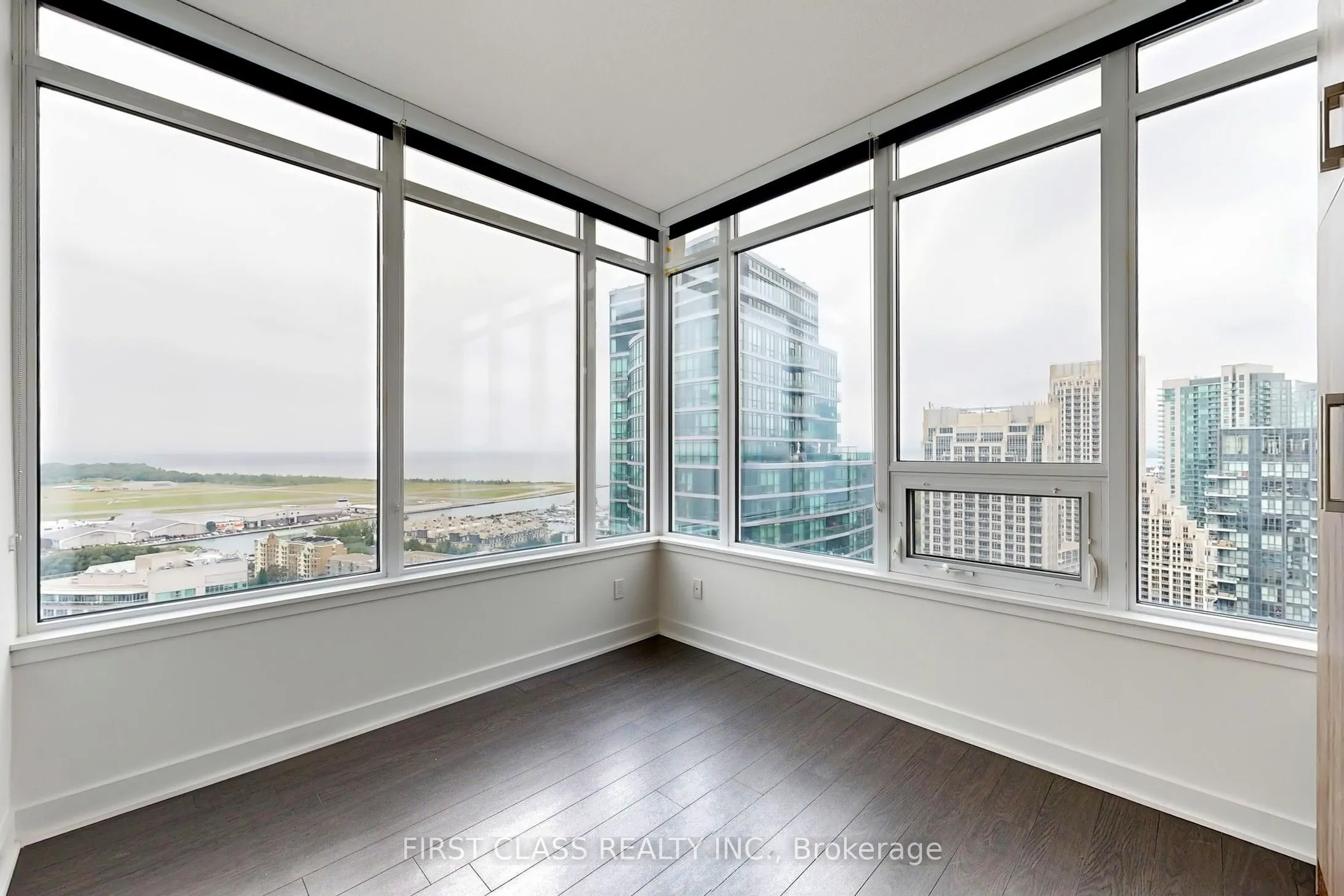 19 Bathurst Street, #3012