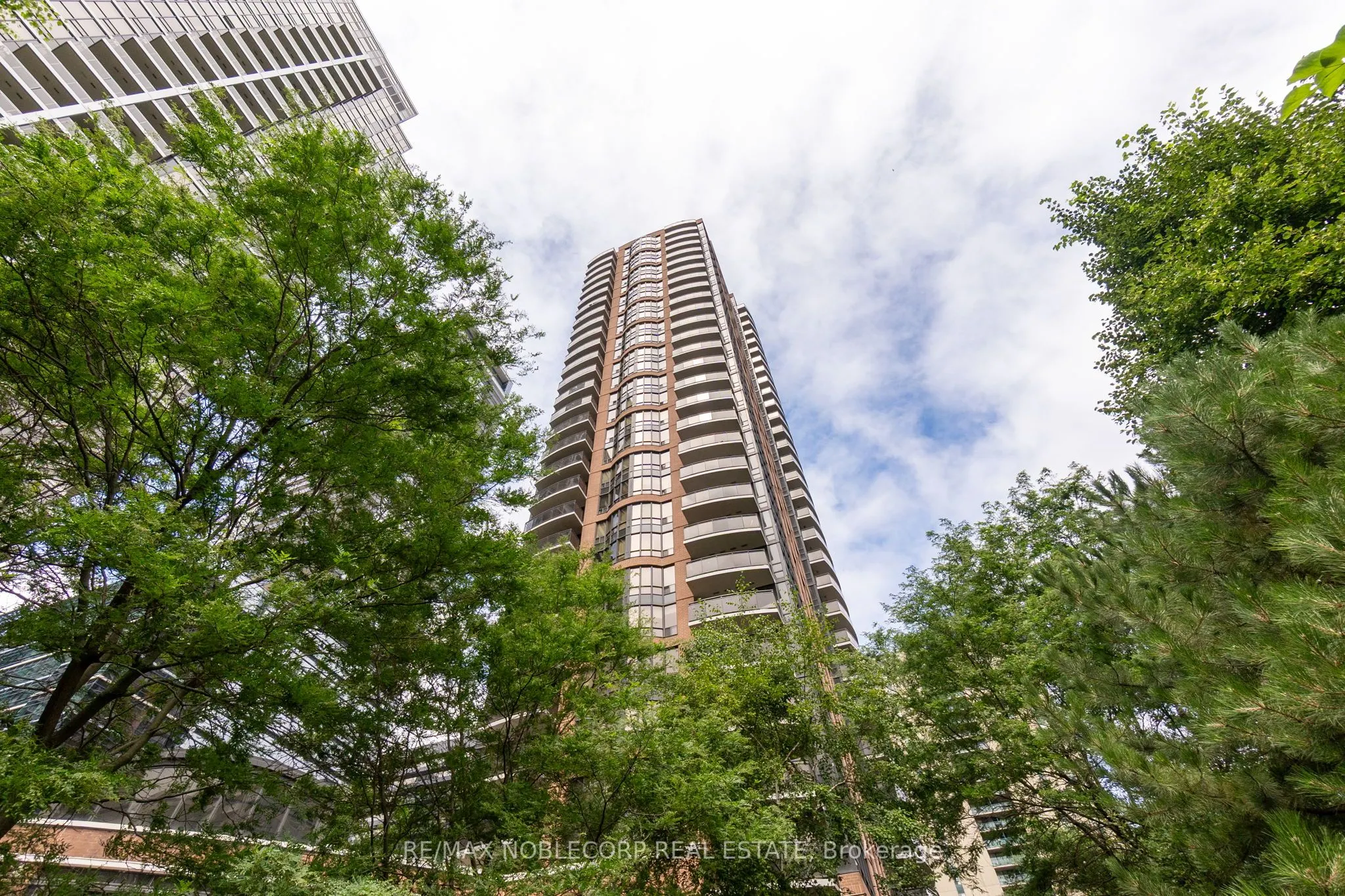 33 Sheppard Avenue E, #500