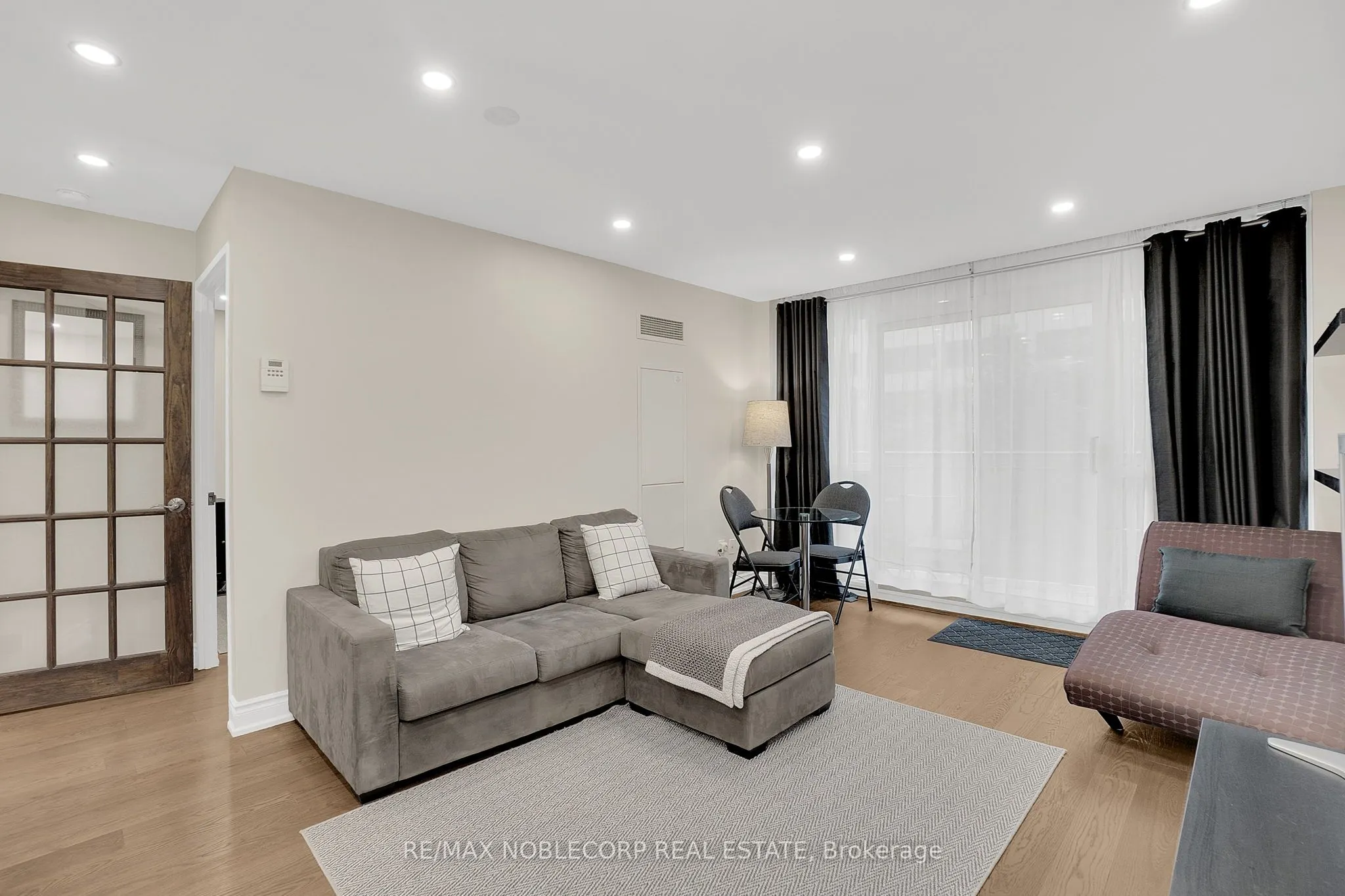 33 Sheppard Avenue E, #500