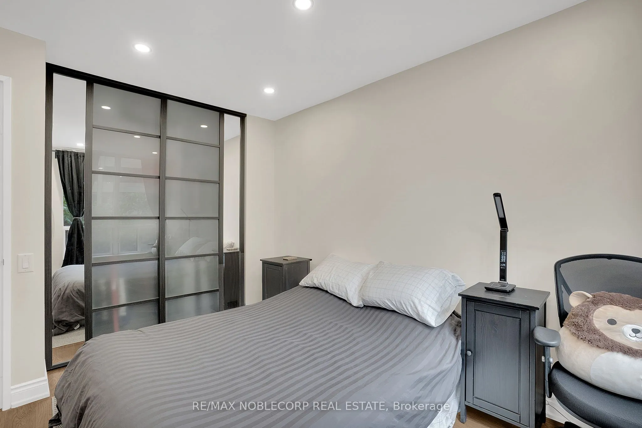 33 Sheppard Avenue E, #500