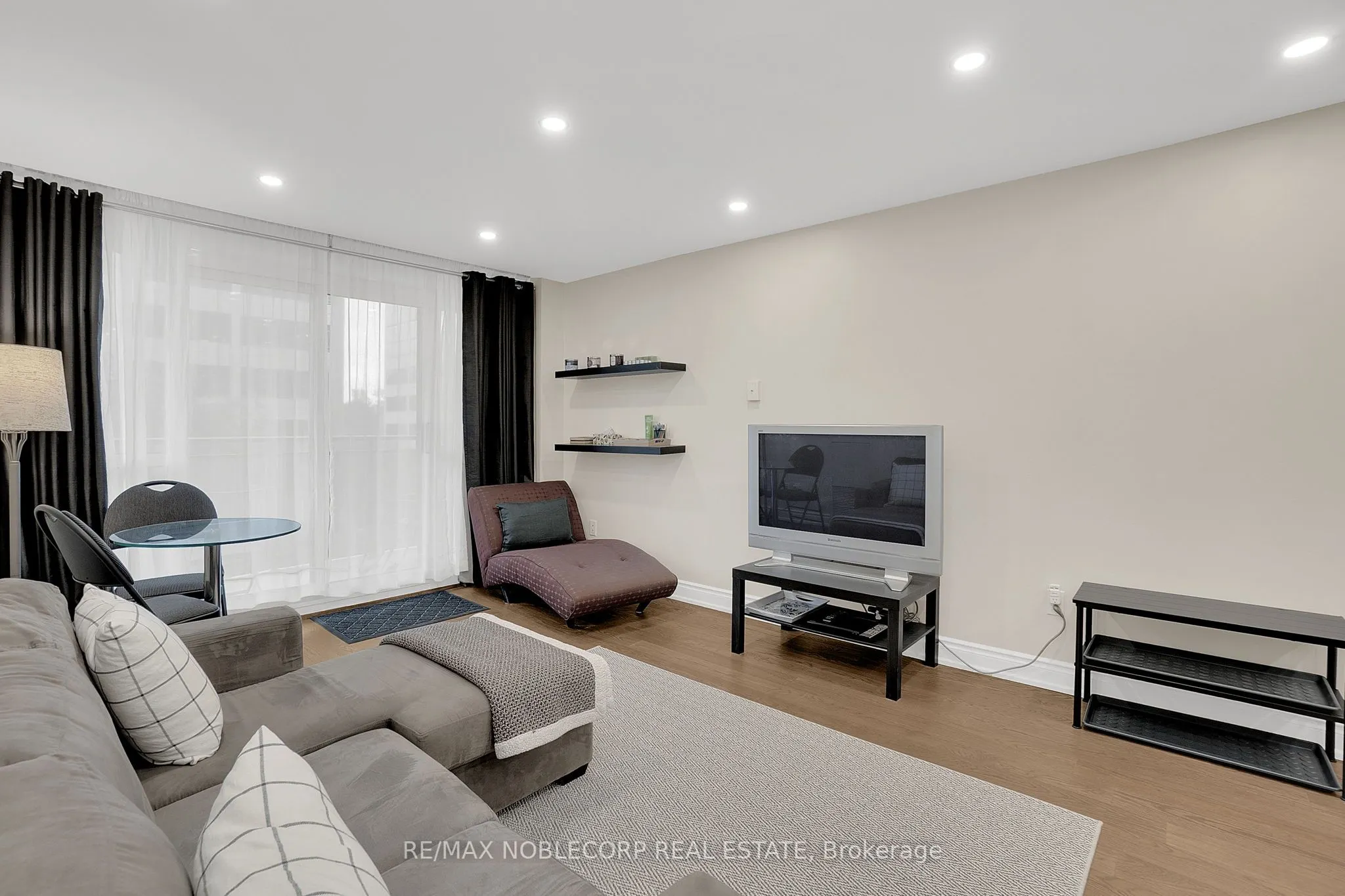 33 Sheppard Avenue E, #500