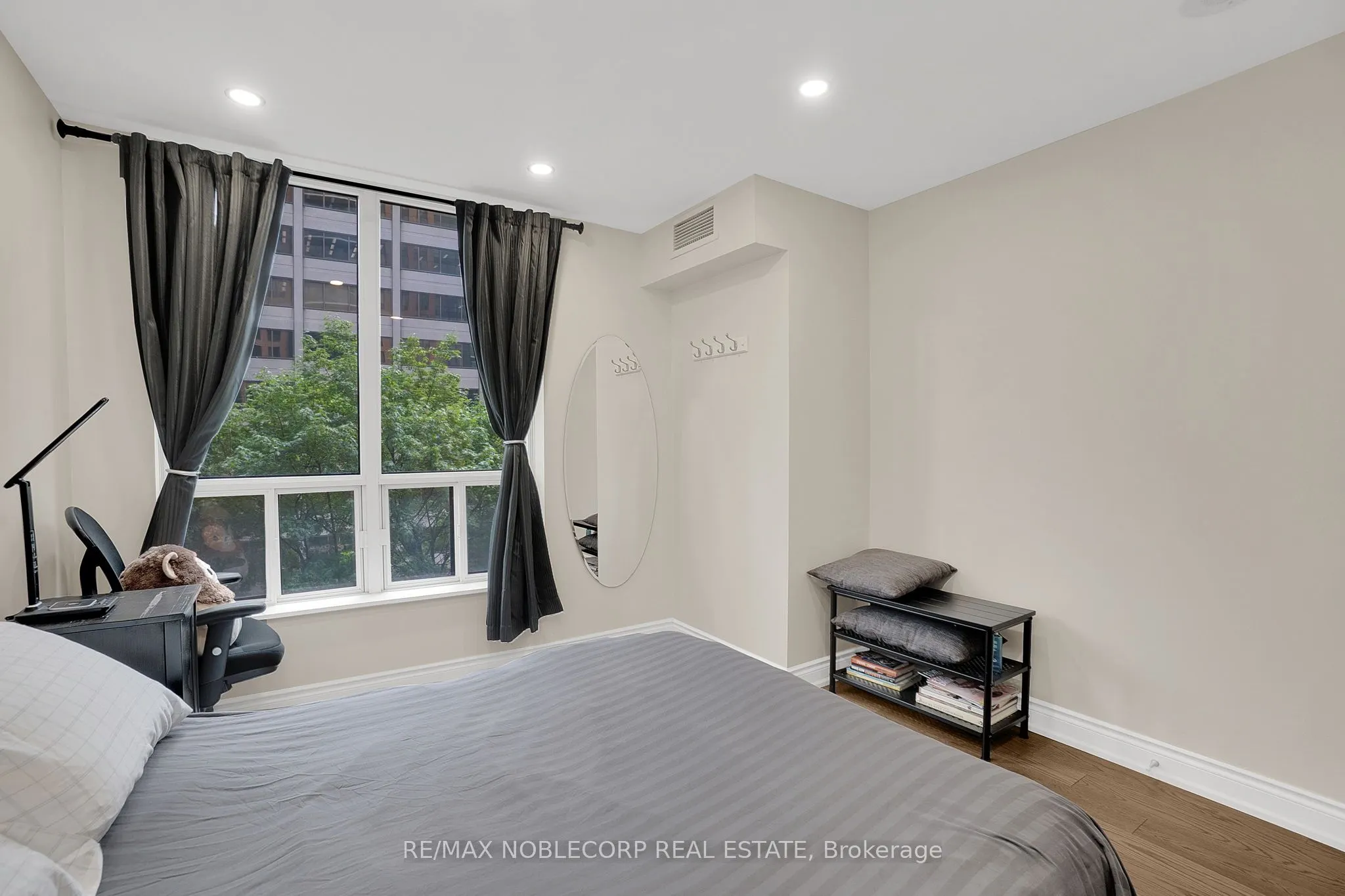33 Sheppard Avenue E, #500