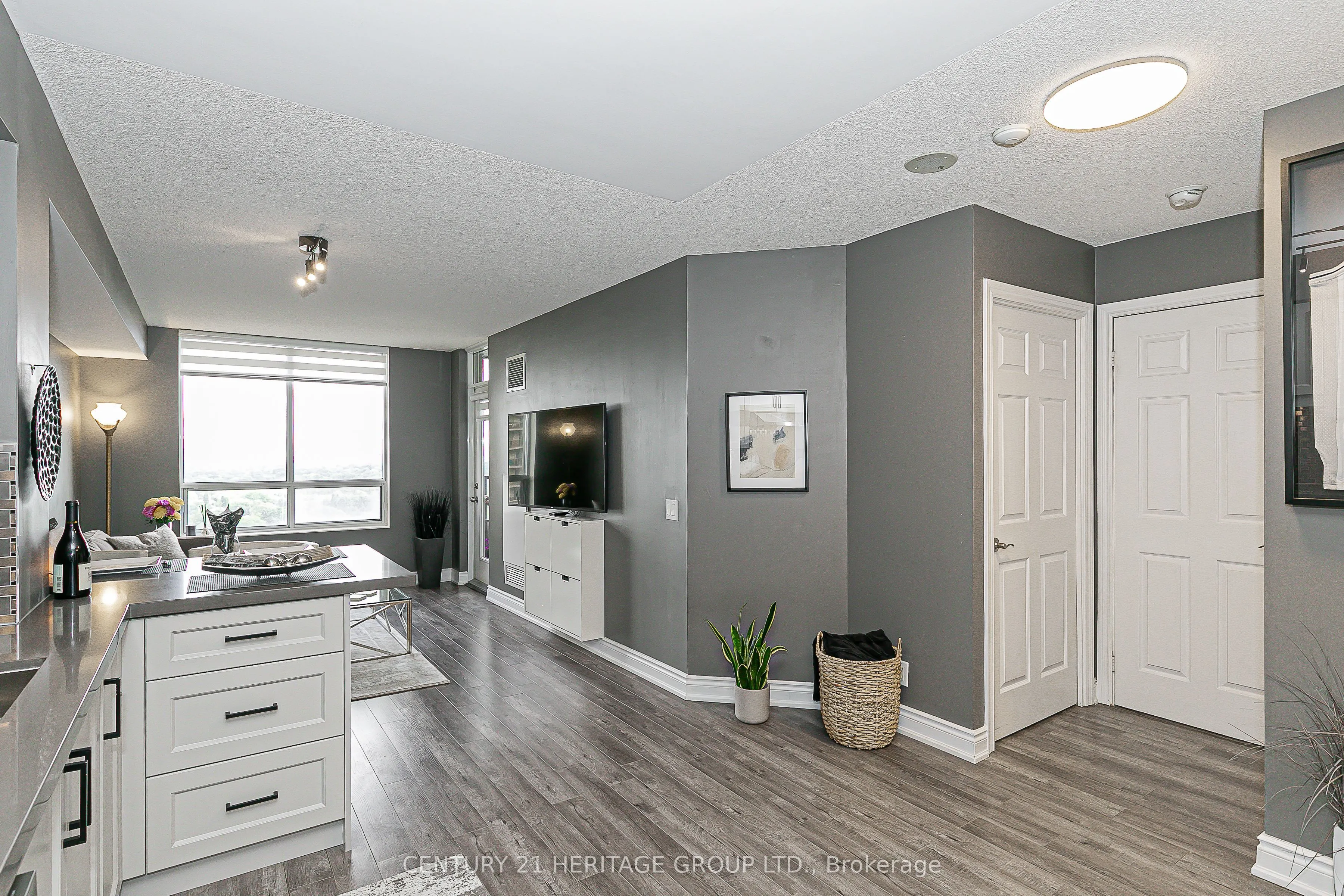 78 Harrison Garden Boulevard S, #1704