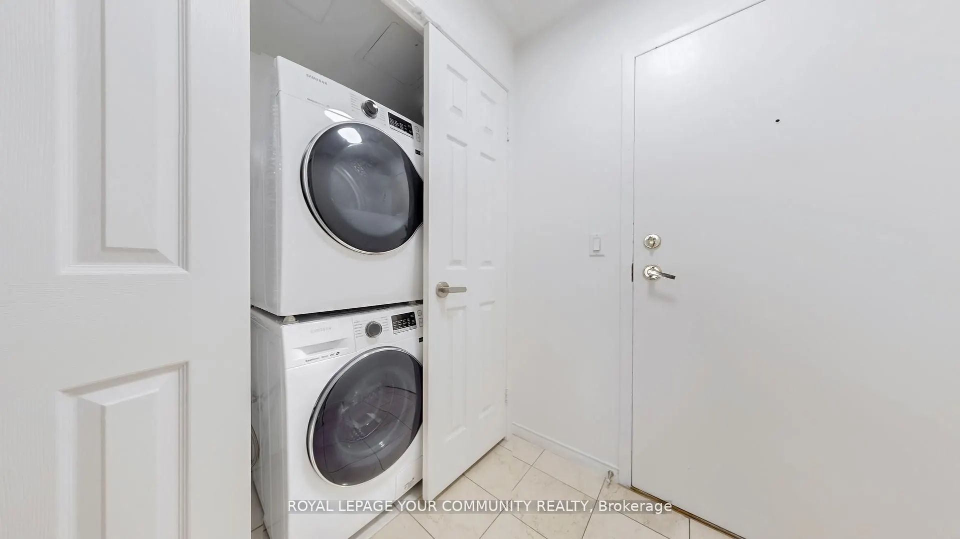 909 Bay Street, #1609