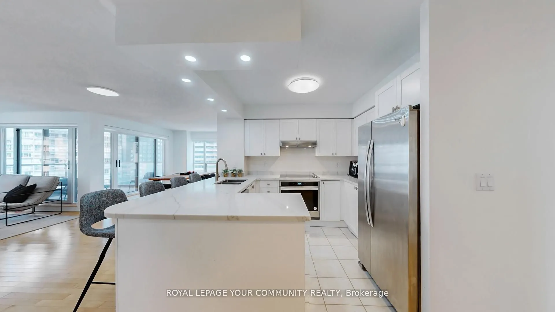909 Bay Street, #1609