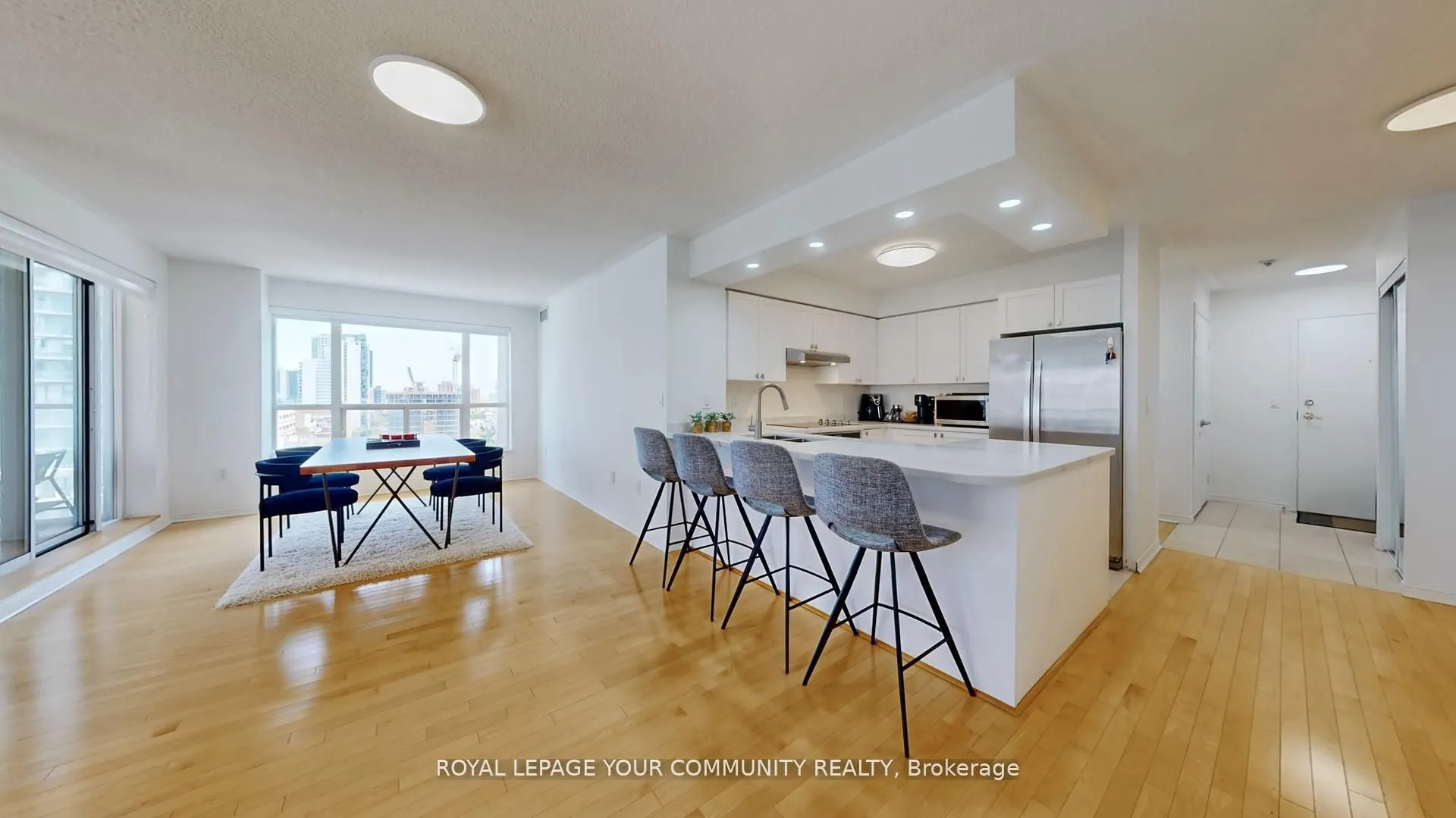 909 Bay Street, #1609