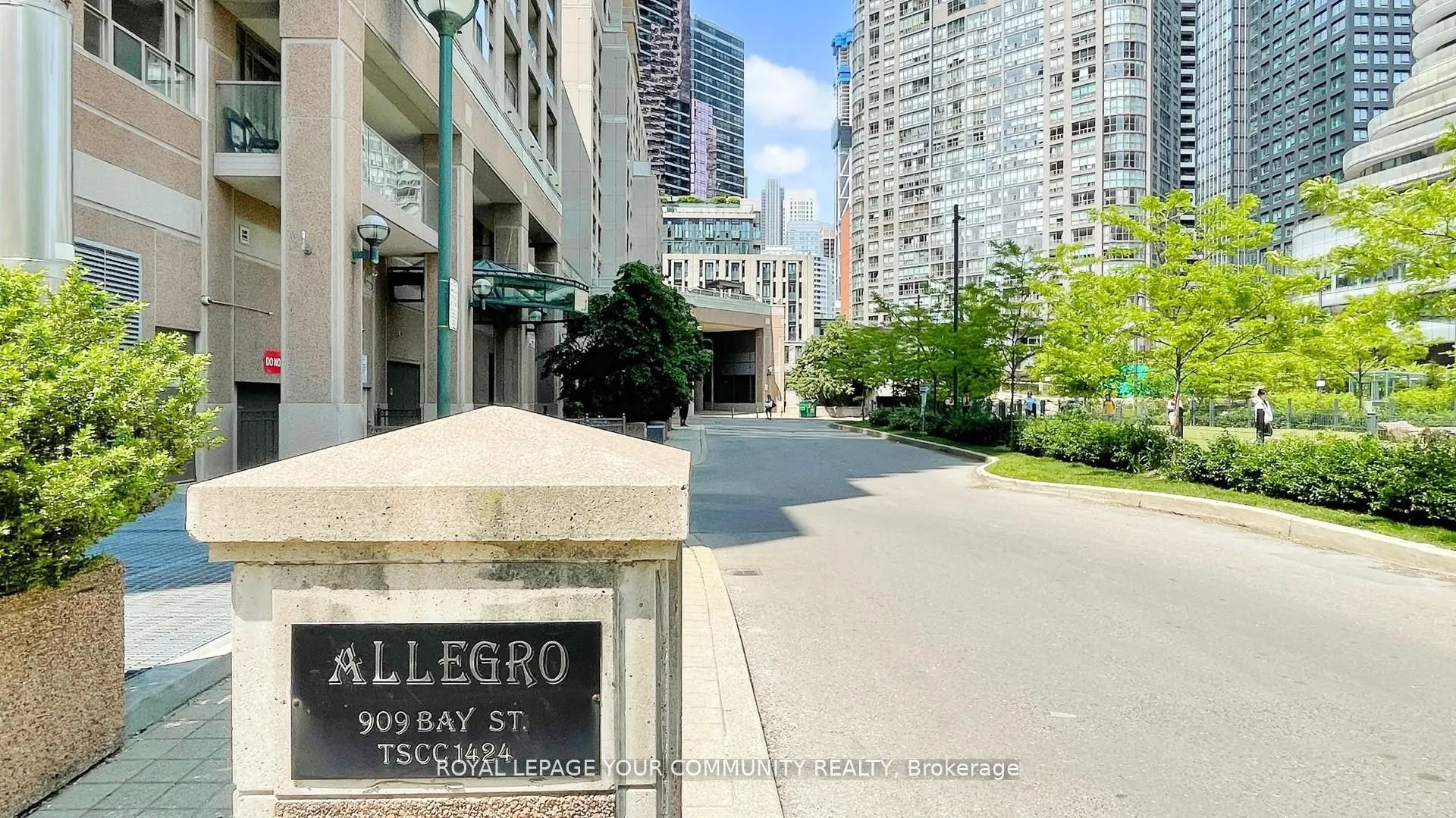 909 Bay Street, #1609