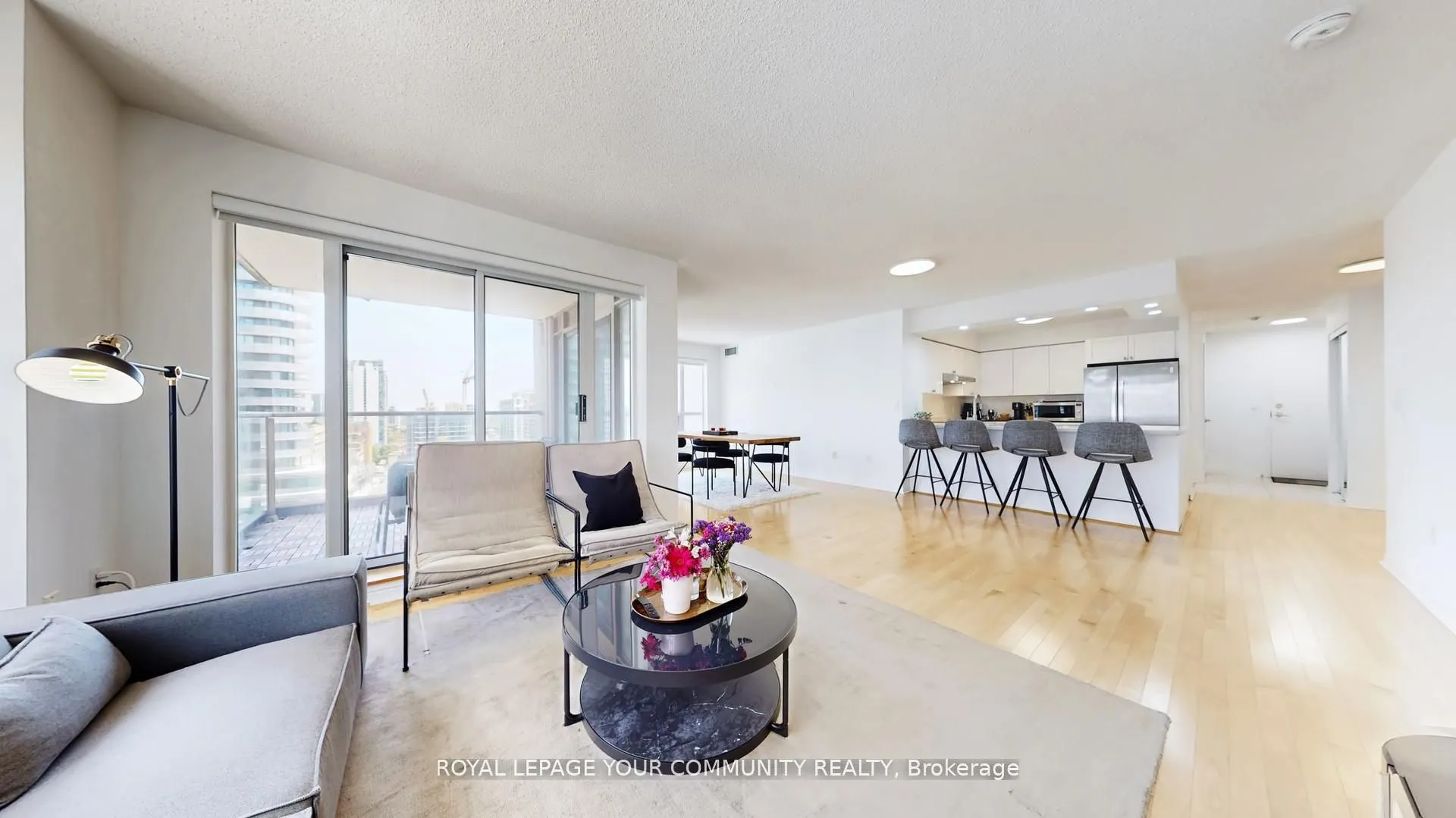 909 Bay Street, #1609