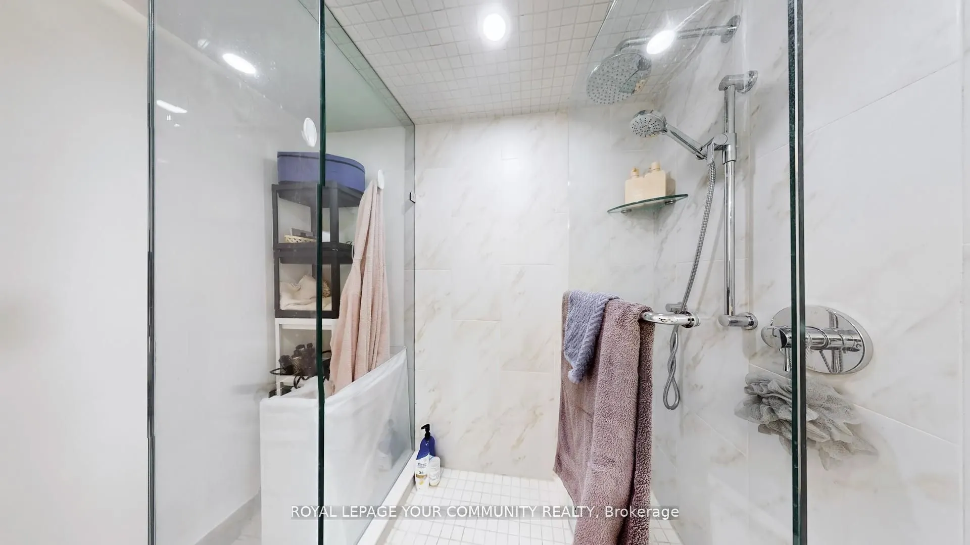 909 Bay Street, #1609