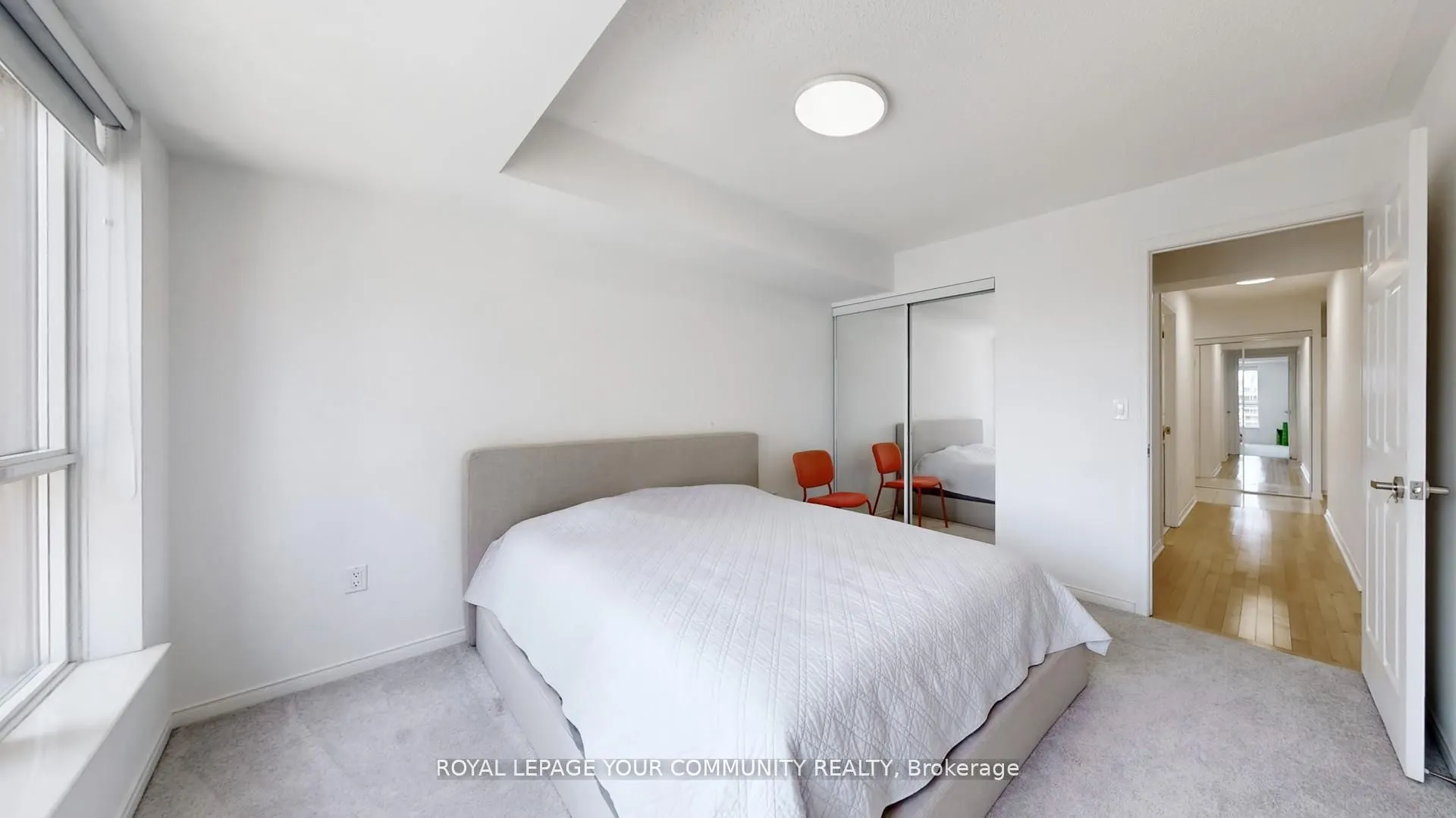 909 Bay Street, #1609
