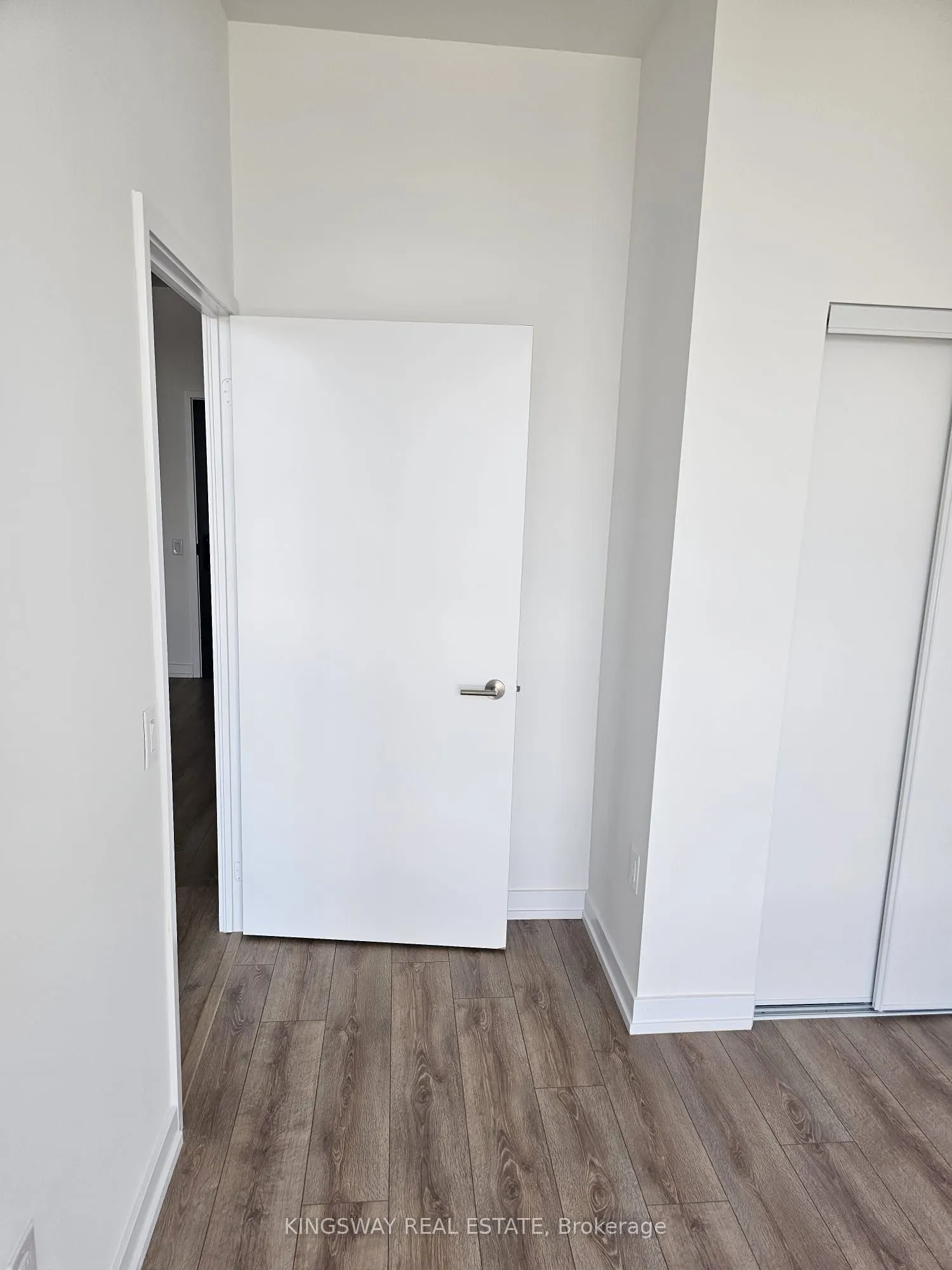 500 Dupont Street, #809