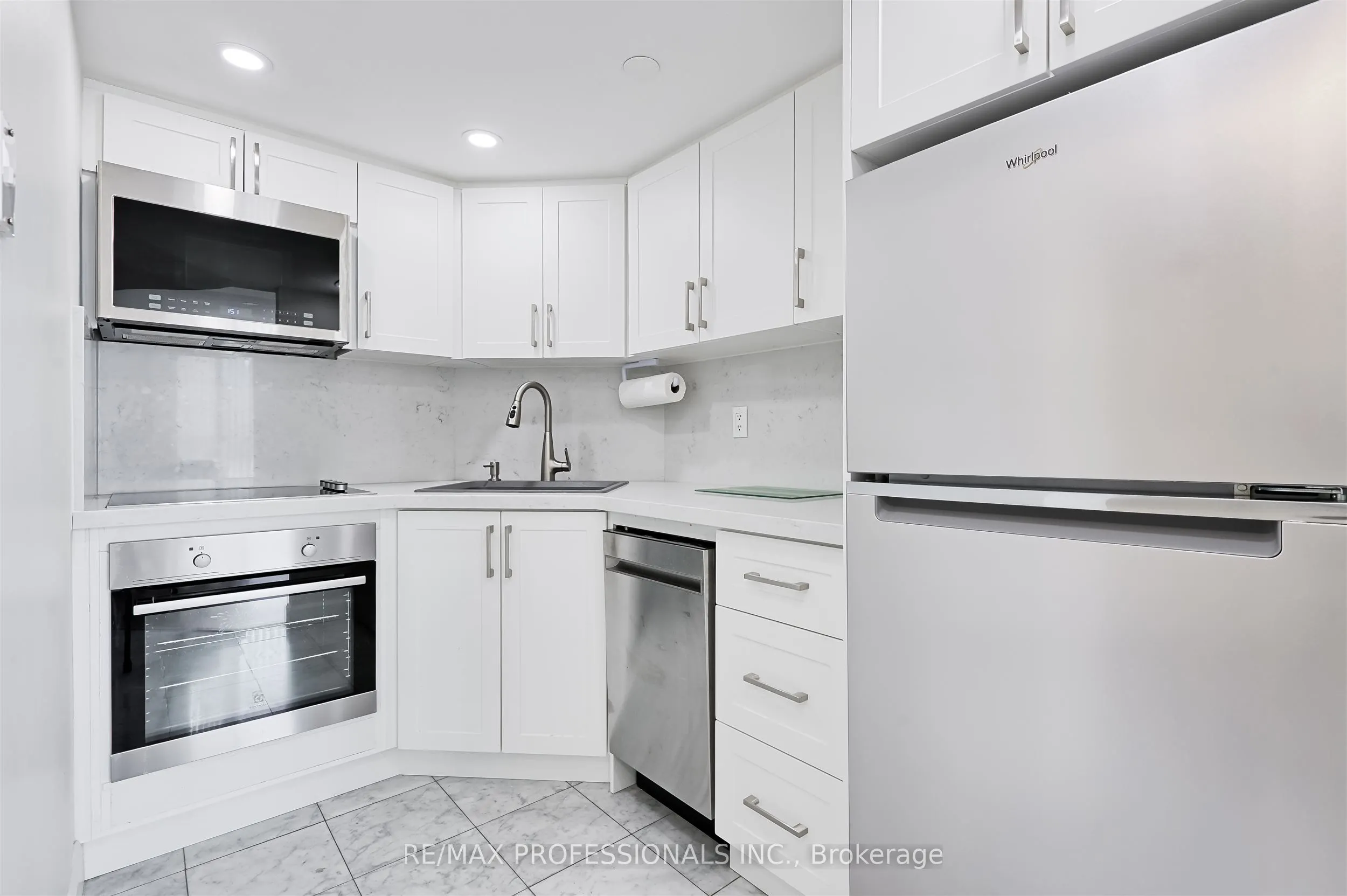 38 Elm Street, #3110