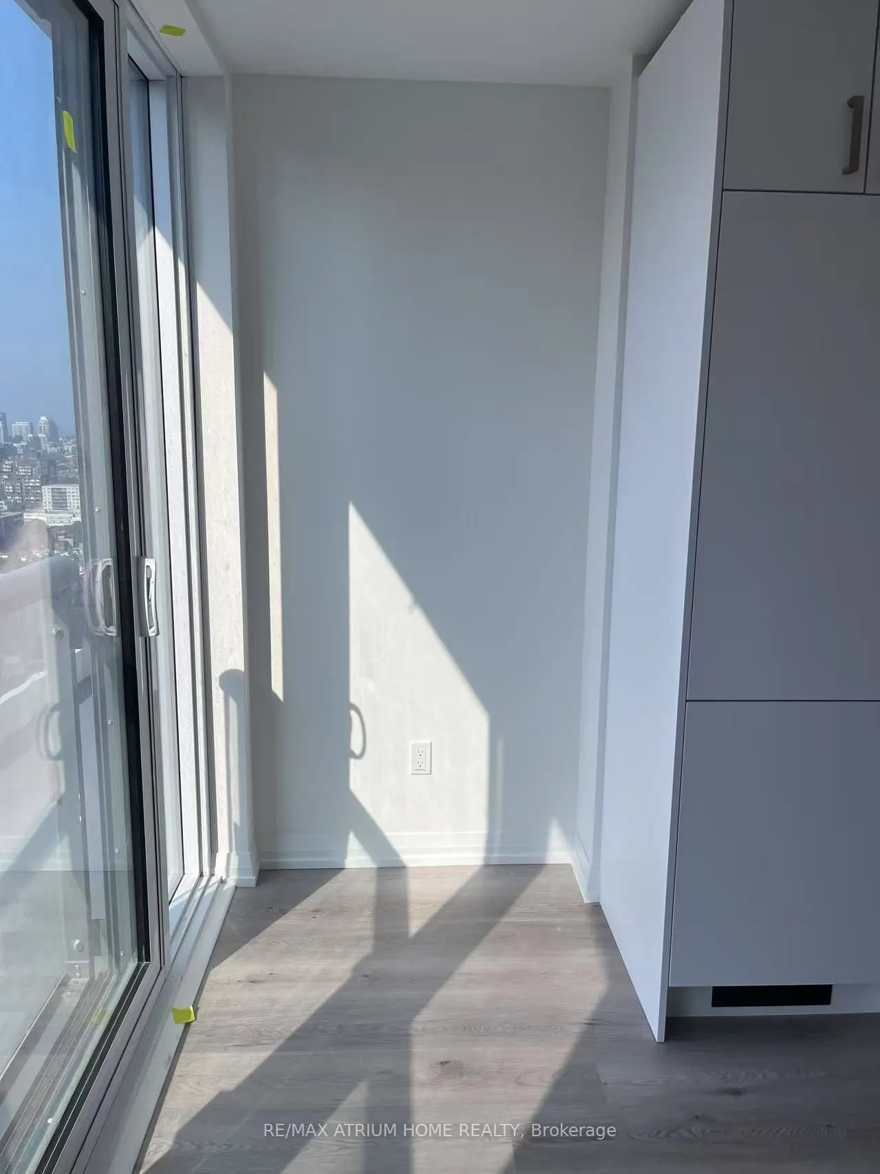280 Dundas Street W, #2607