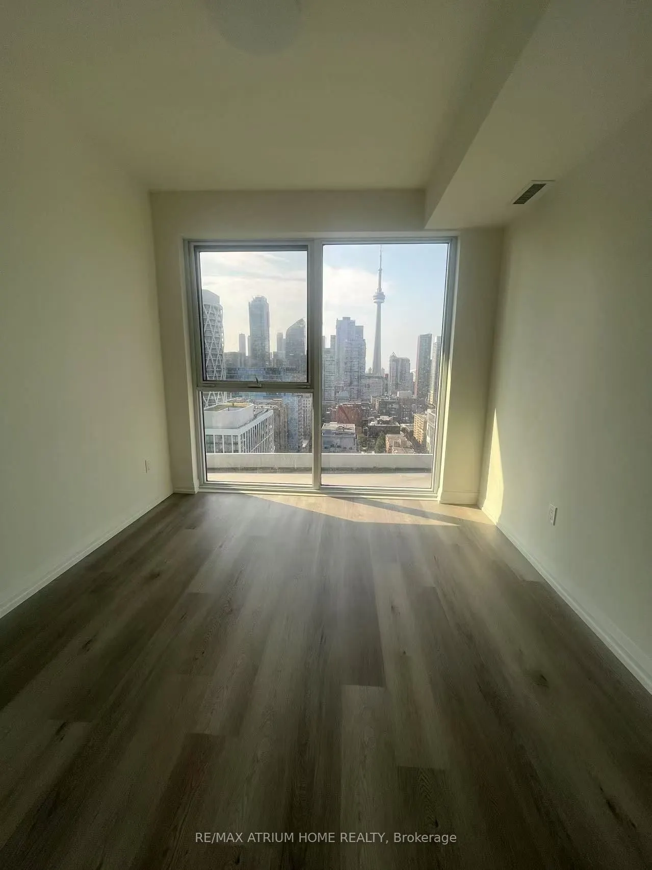 280 Dundas Street W, #2607
