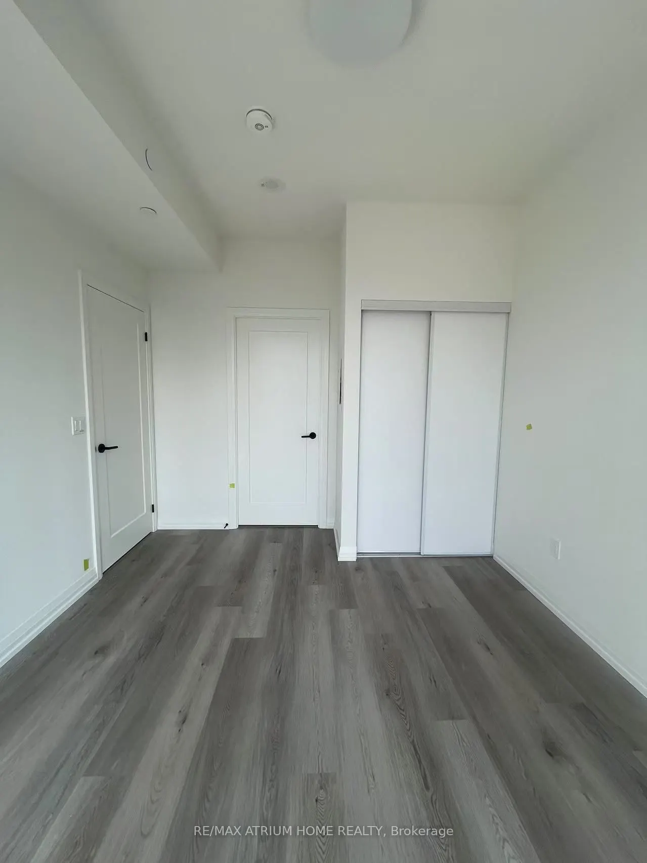 280 Dundas Street W, #2607