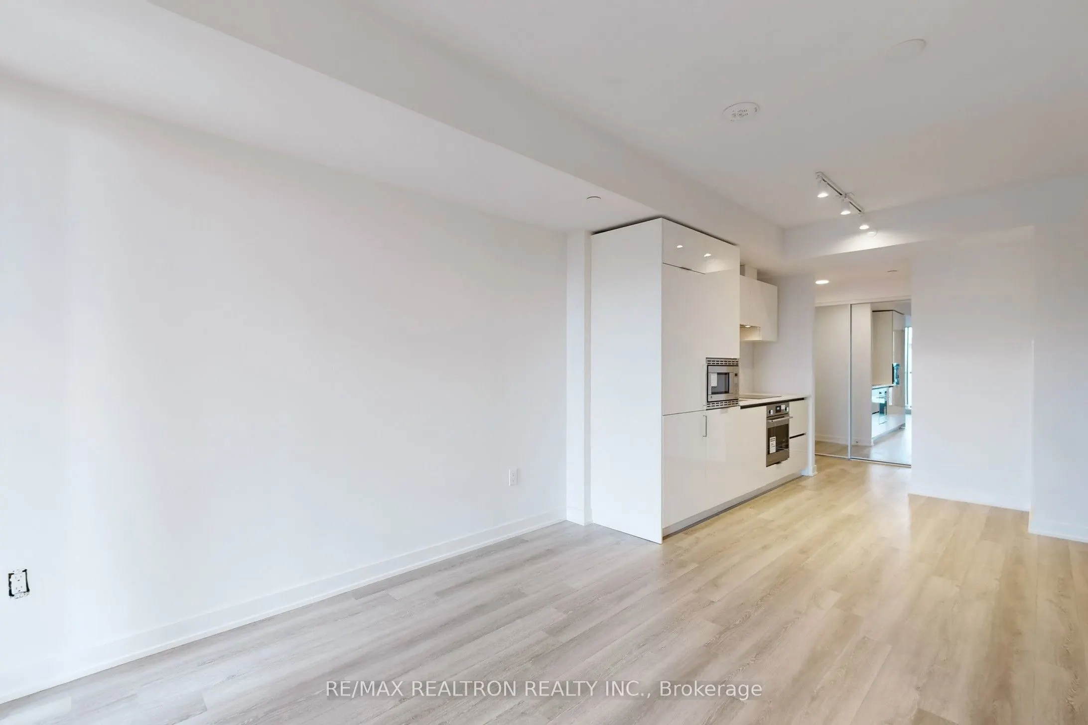 238 Simcoe Street, #1901
