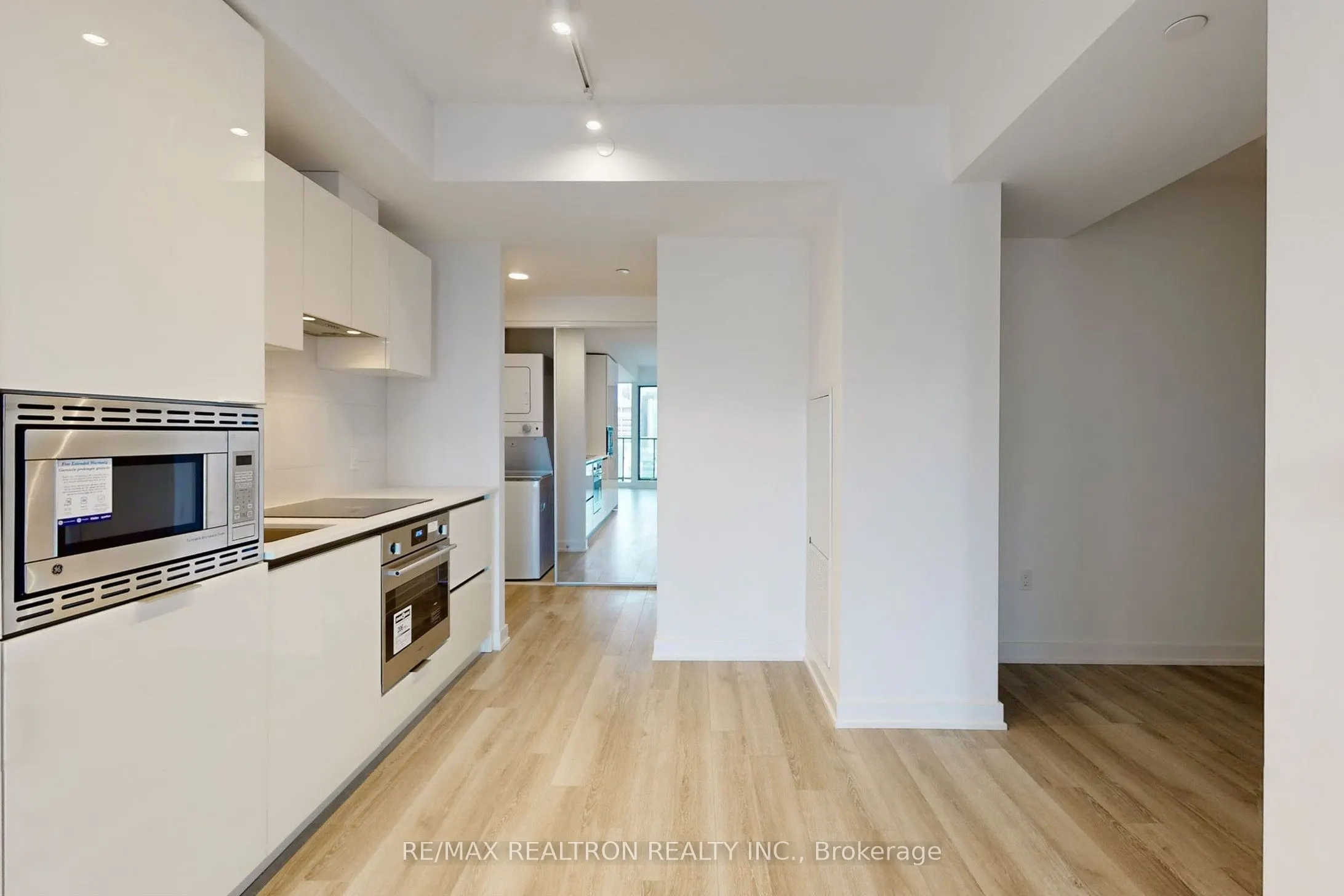 238 Simcoe Street, #1901