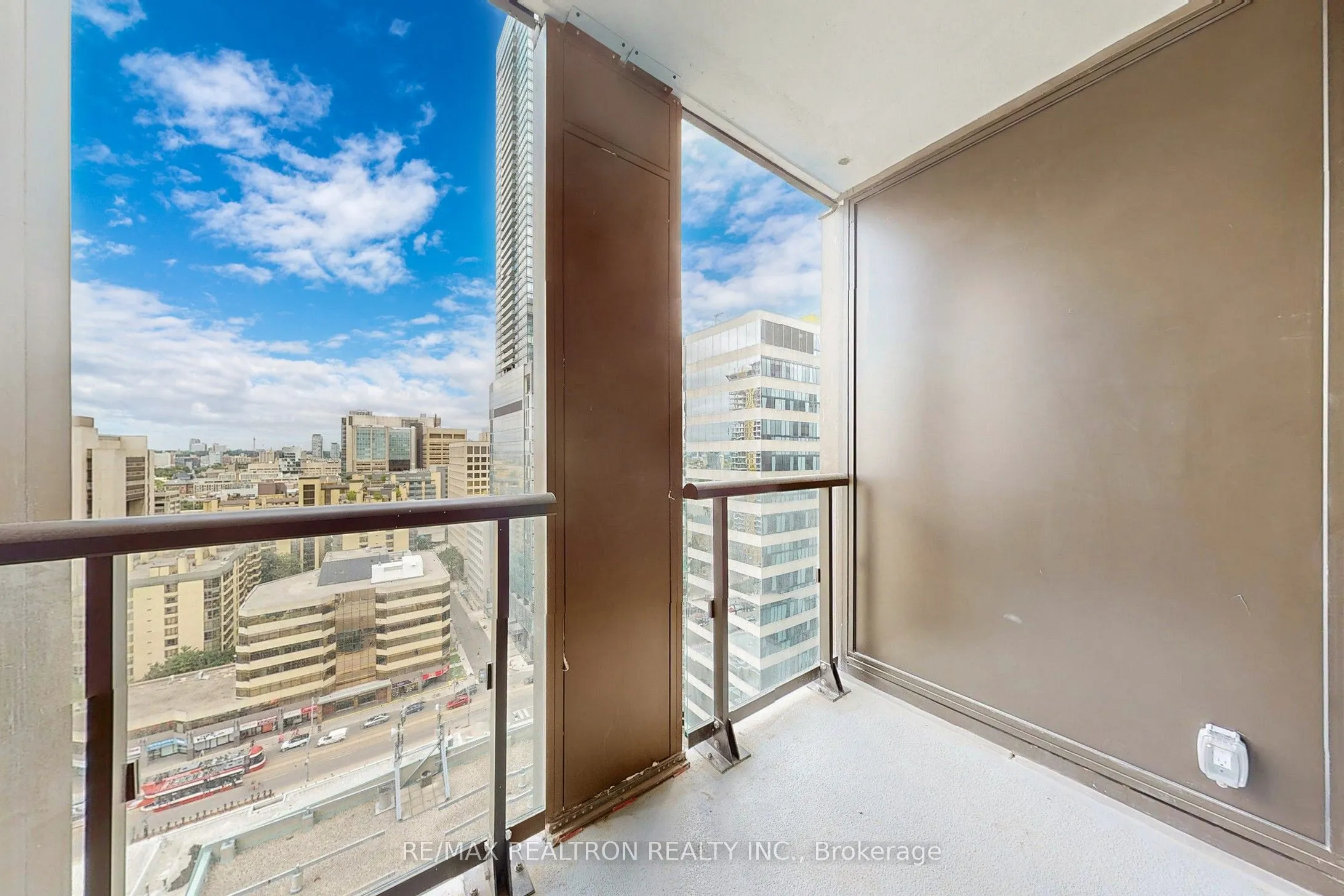 238 Simcoe Street, #1901