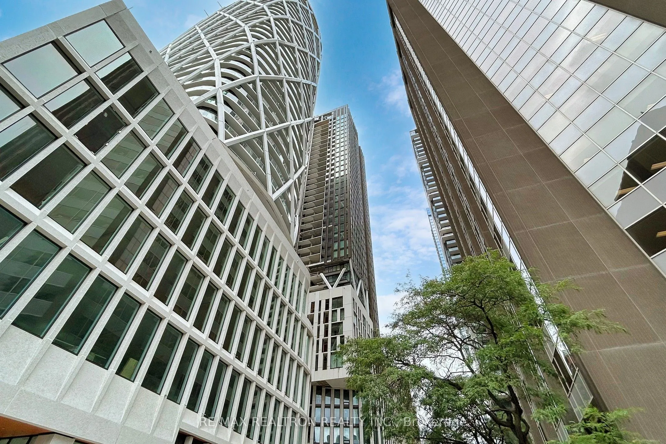 238 Simcoe Street, #1901