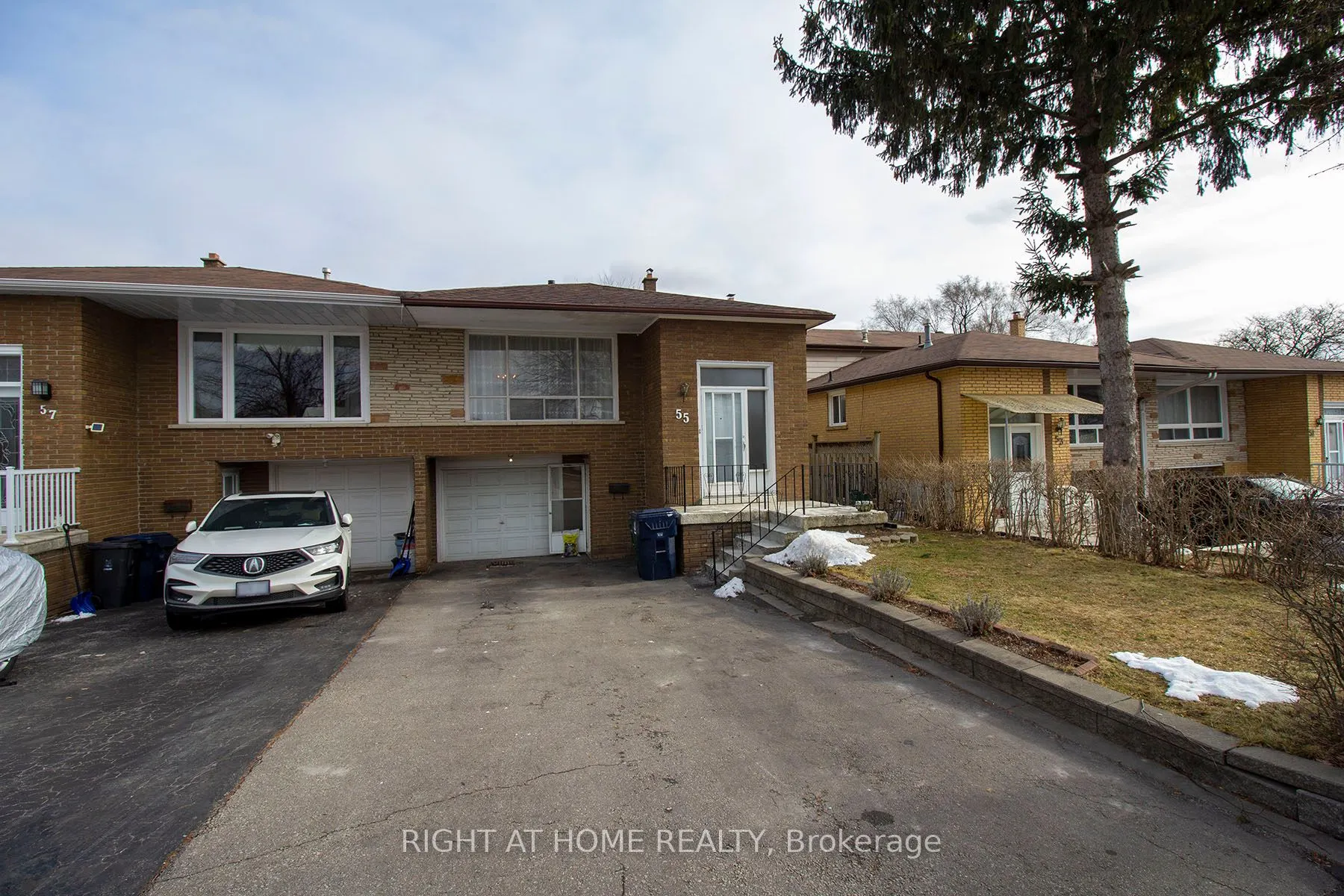 55 Mentor Boulevard, #Upper Unit