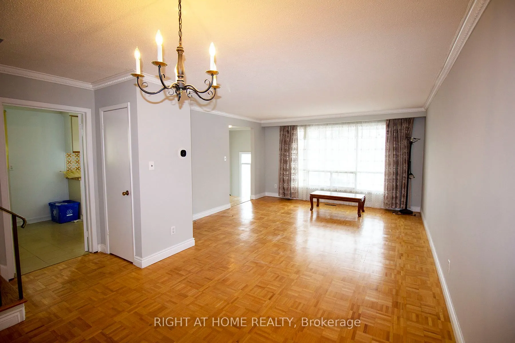 55 Mentor Boulevard, #Upper Unit