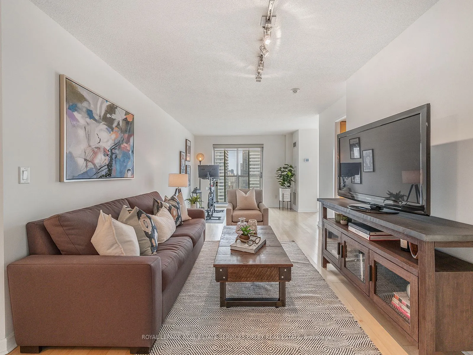 8 Park Road, #3312