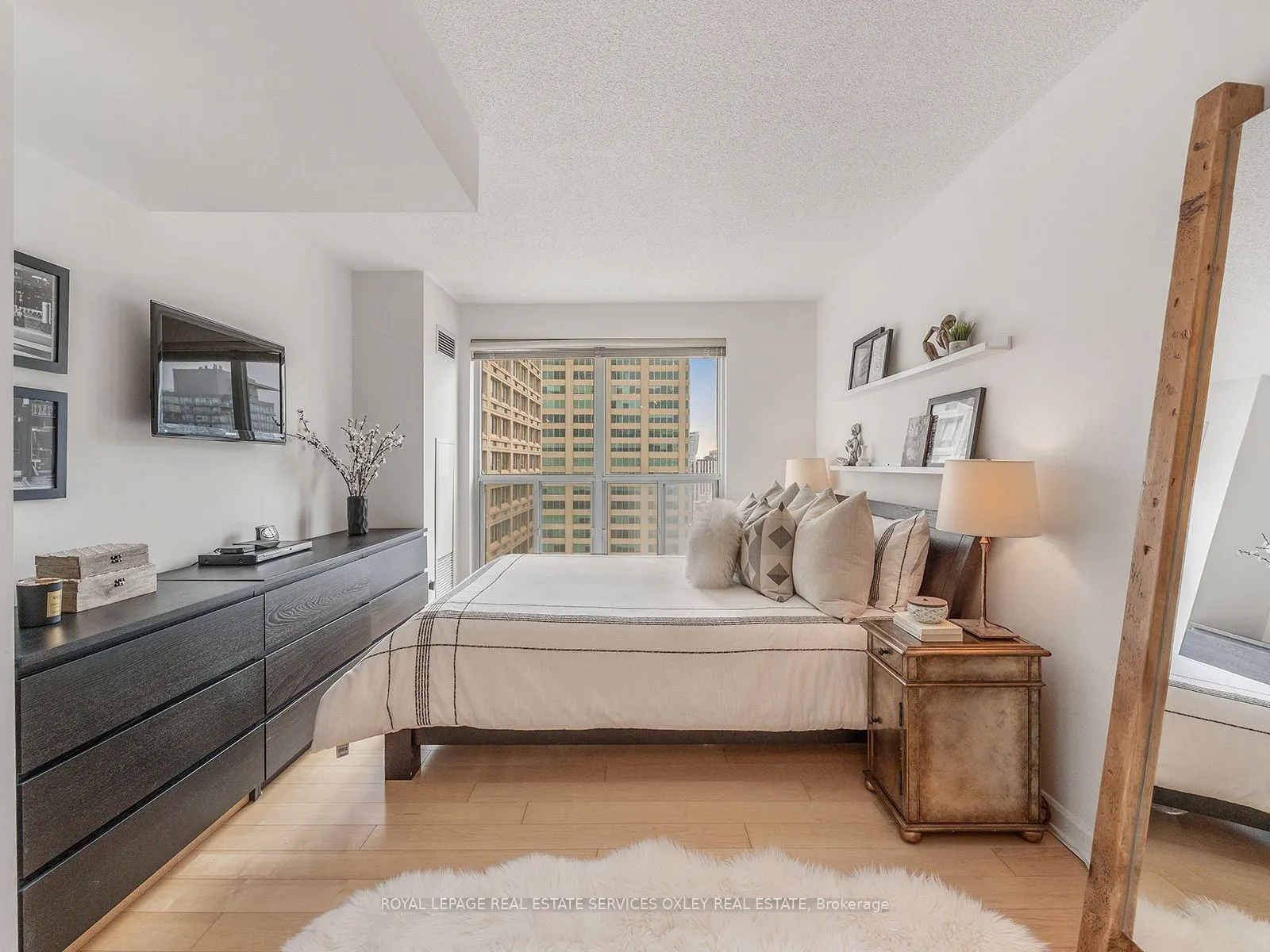 8 Park Road, #3312