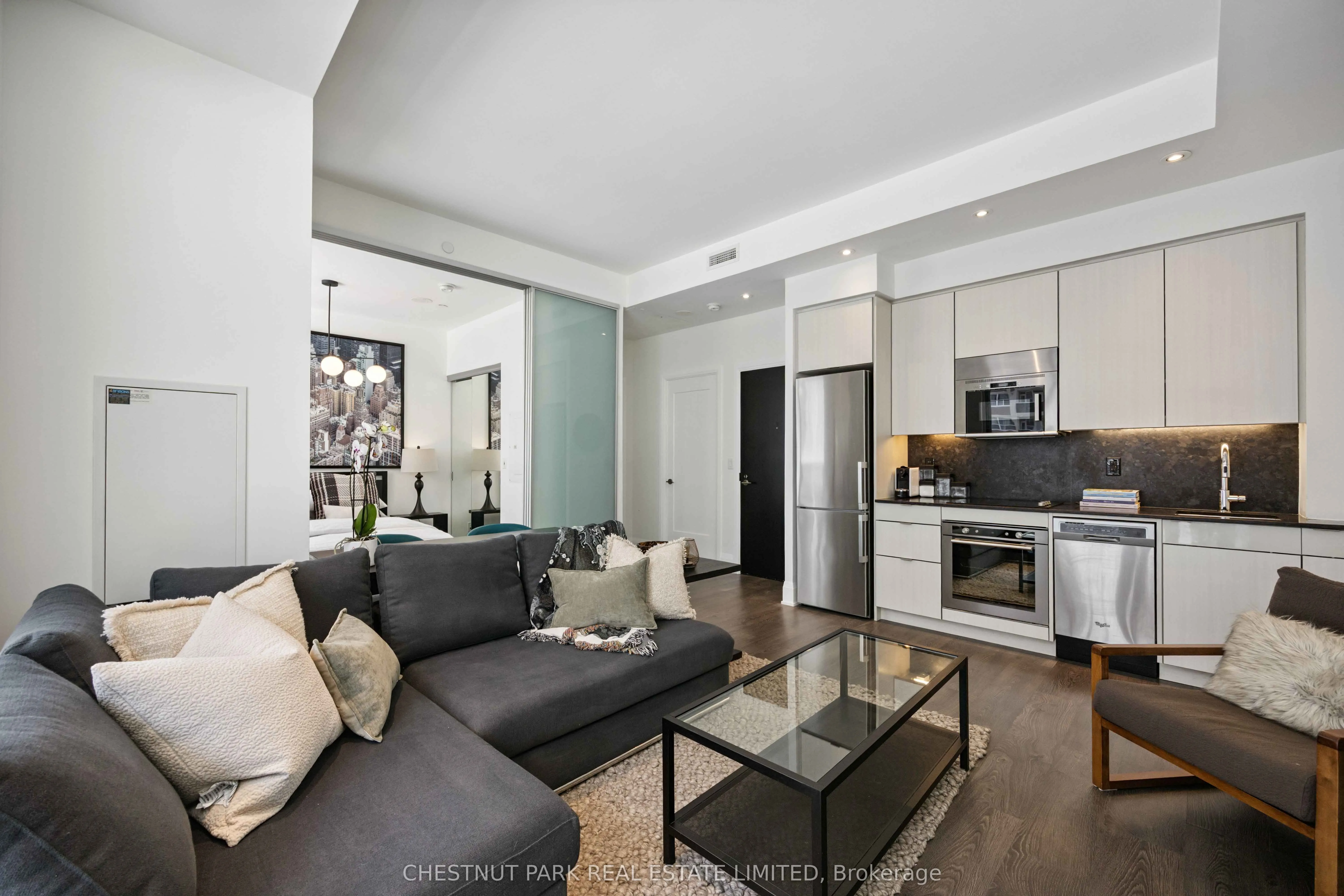101 Erskine Avenue, #608