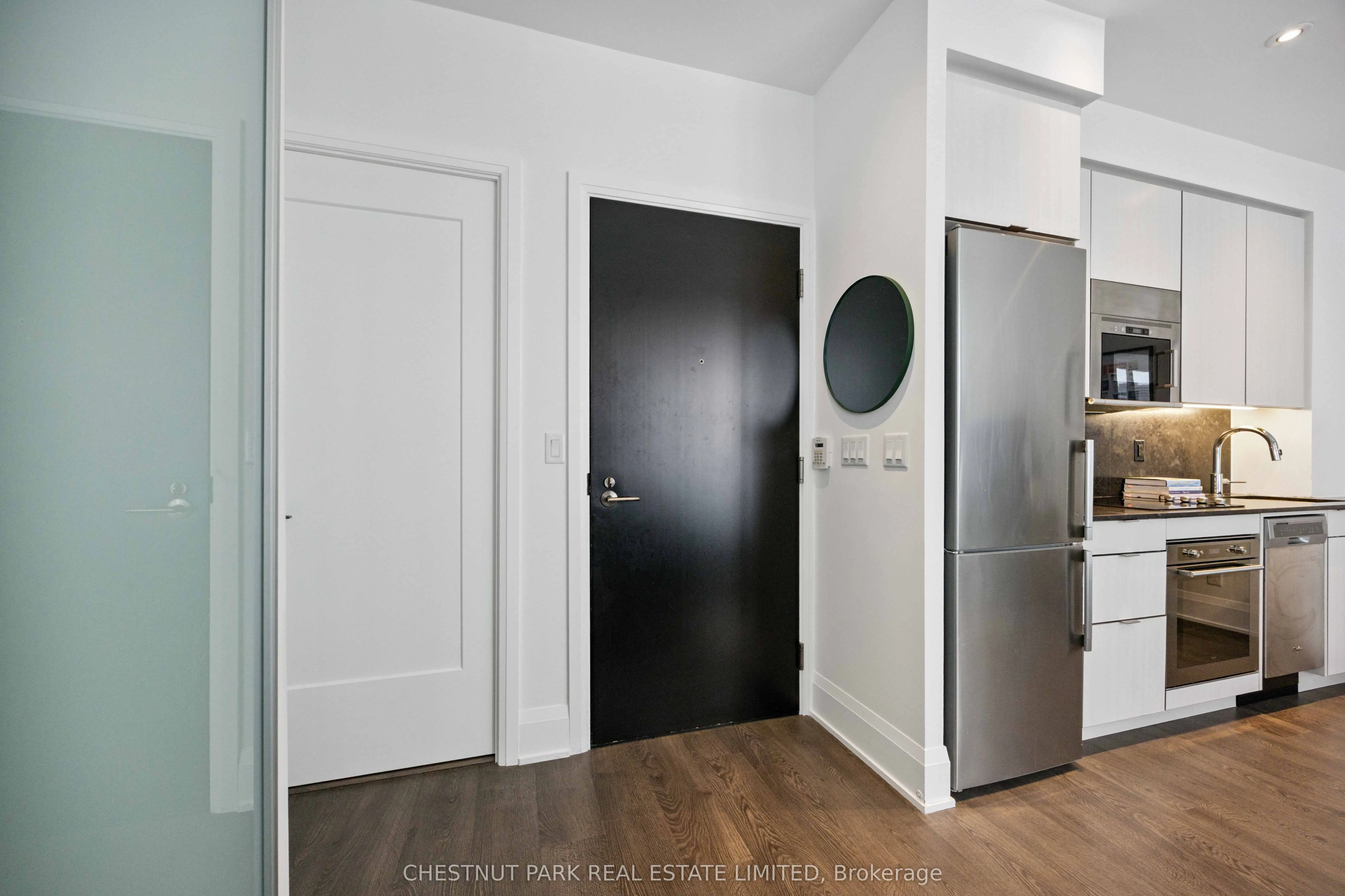 101 Erskine Avenue, #608