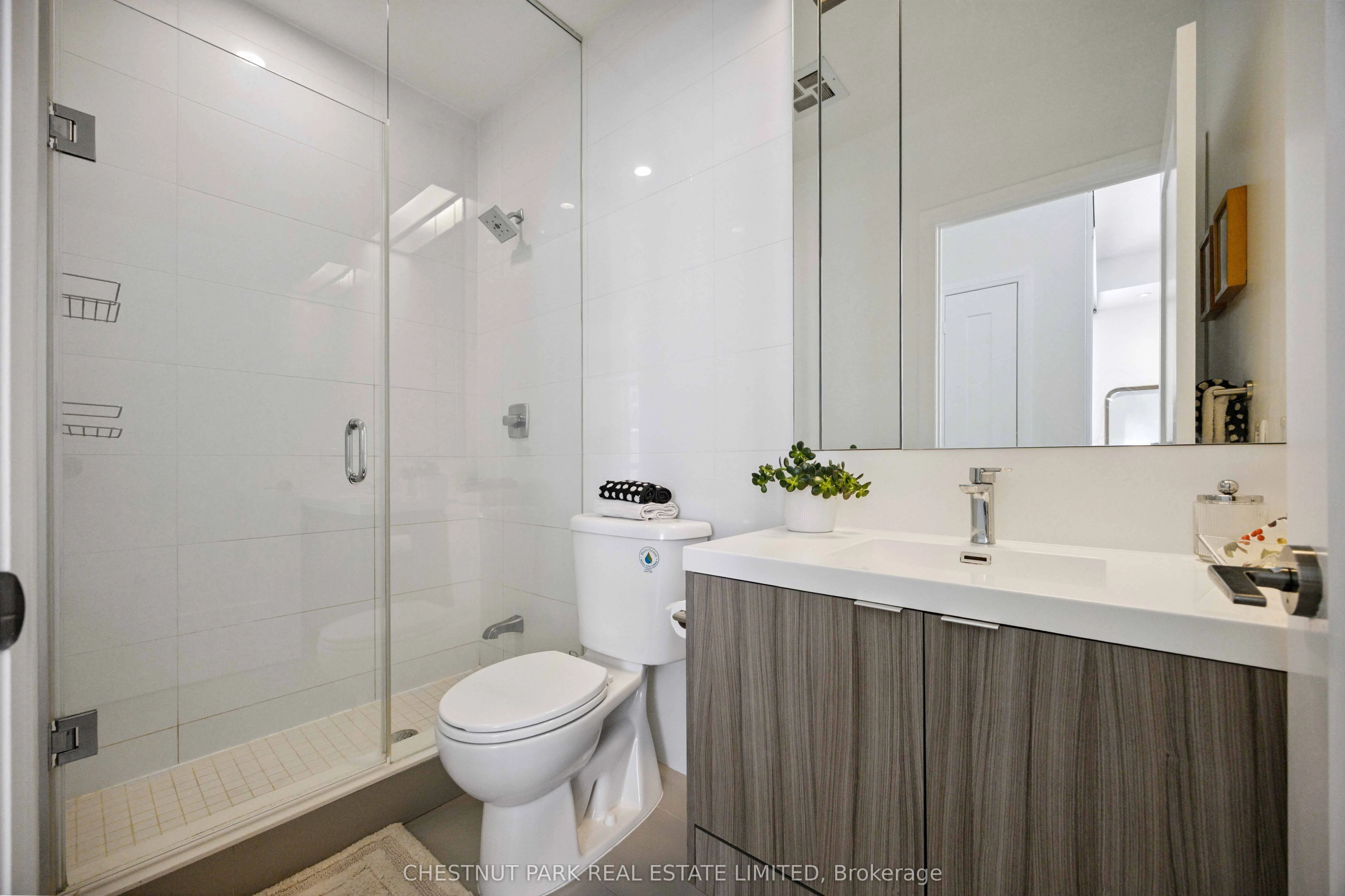 101 Erskine Avenue, #608