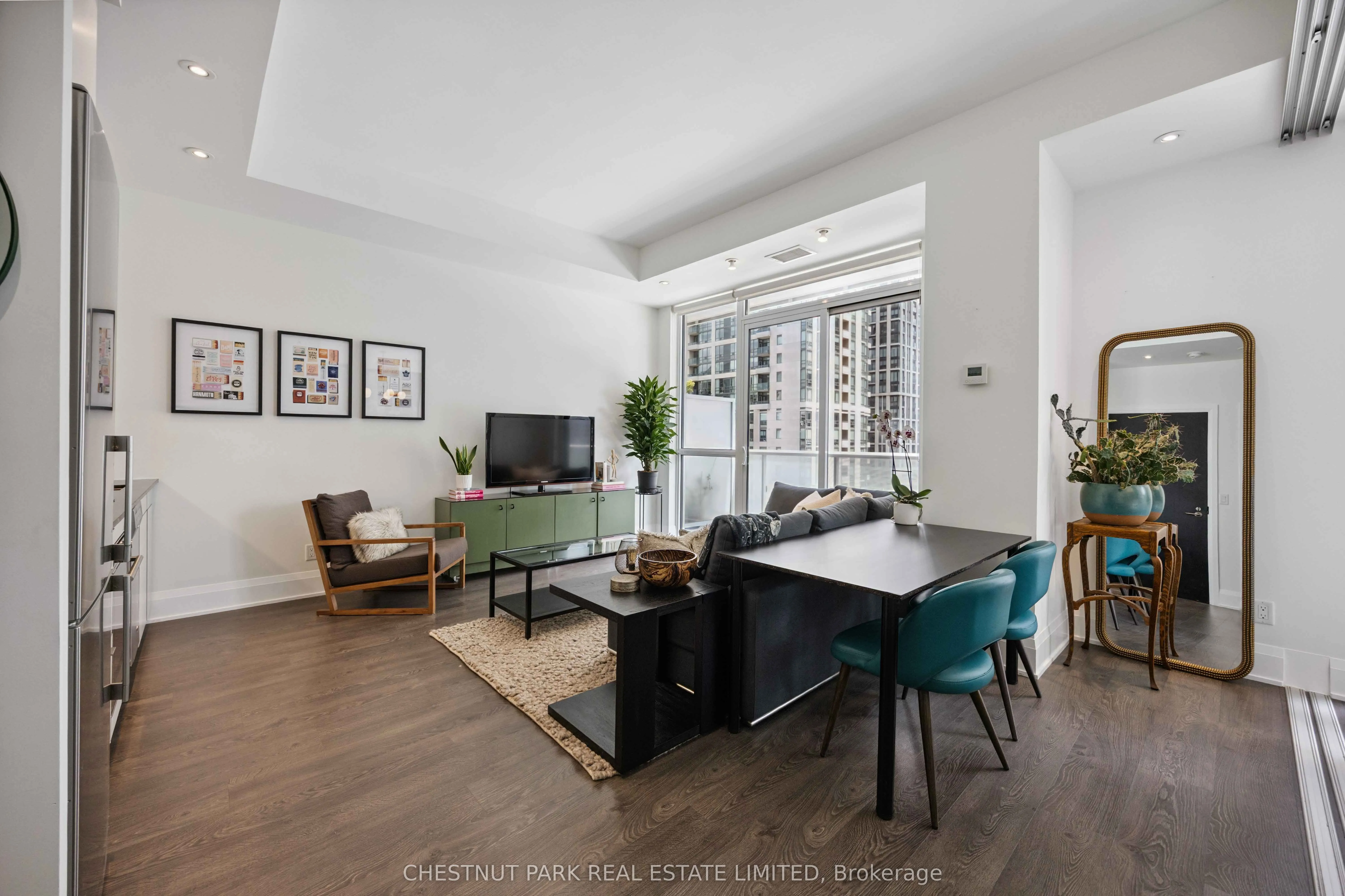 101 Erskine Avenue, #608