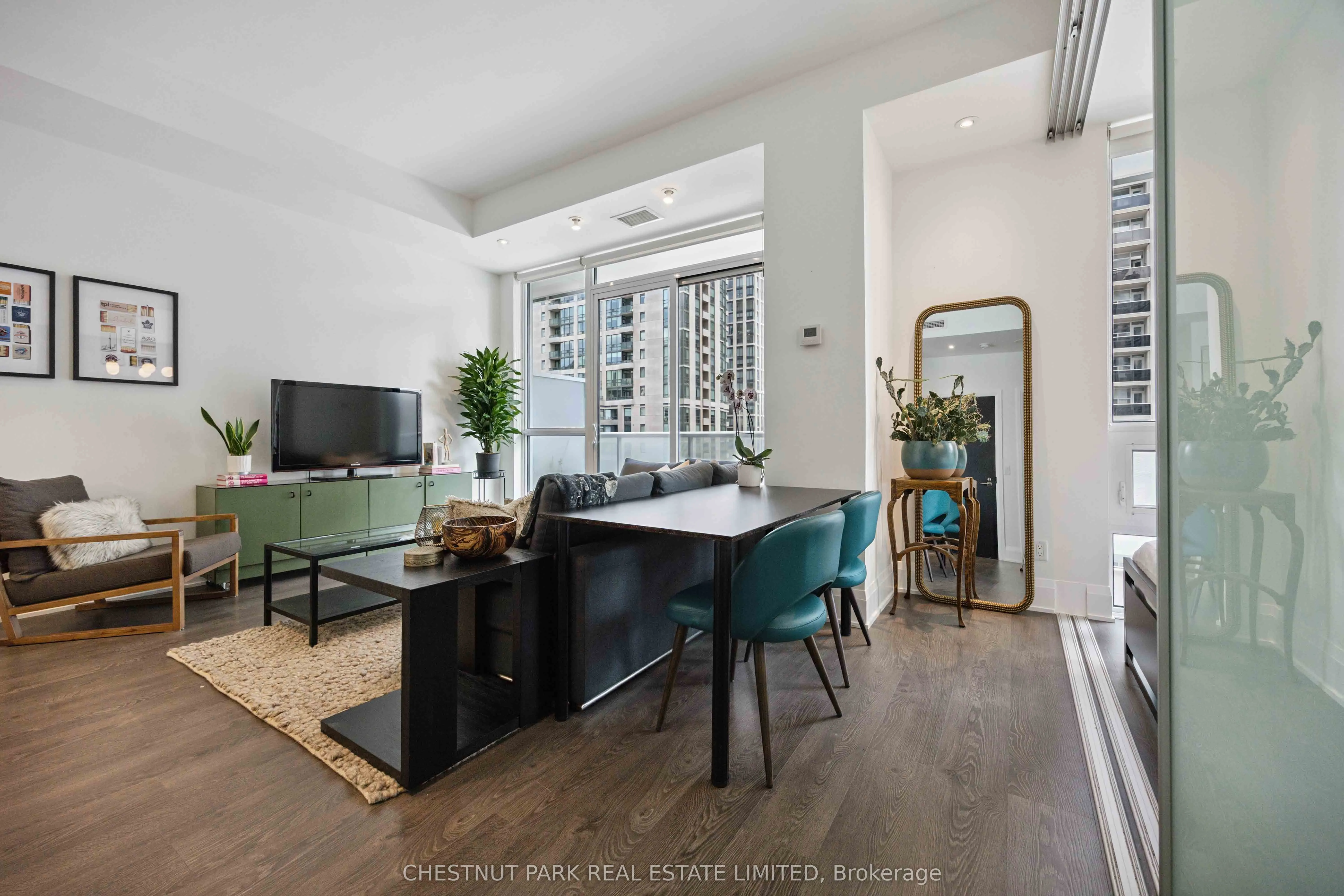 101 Erskine Avenue, #608