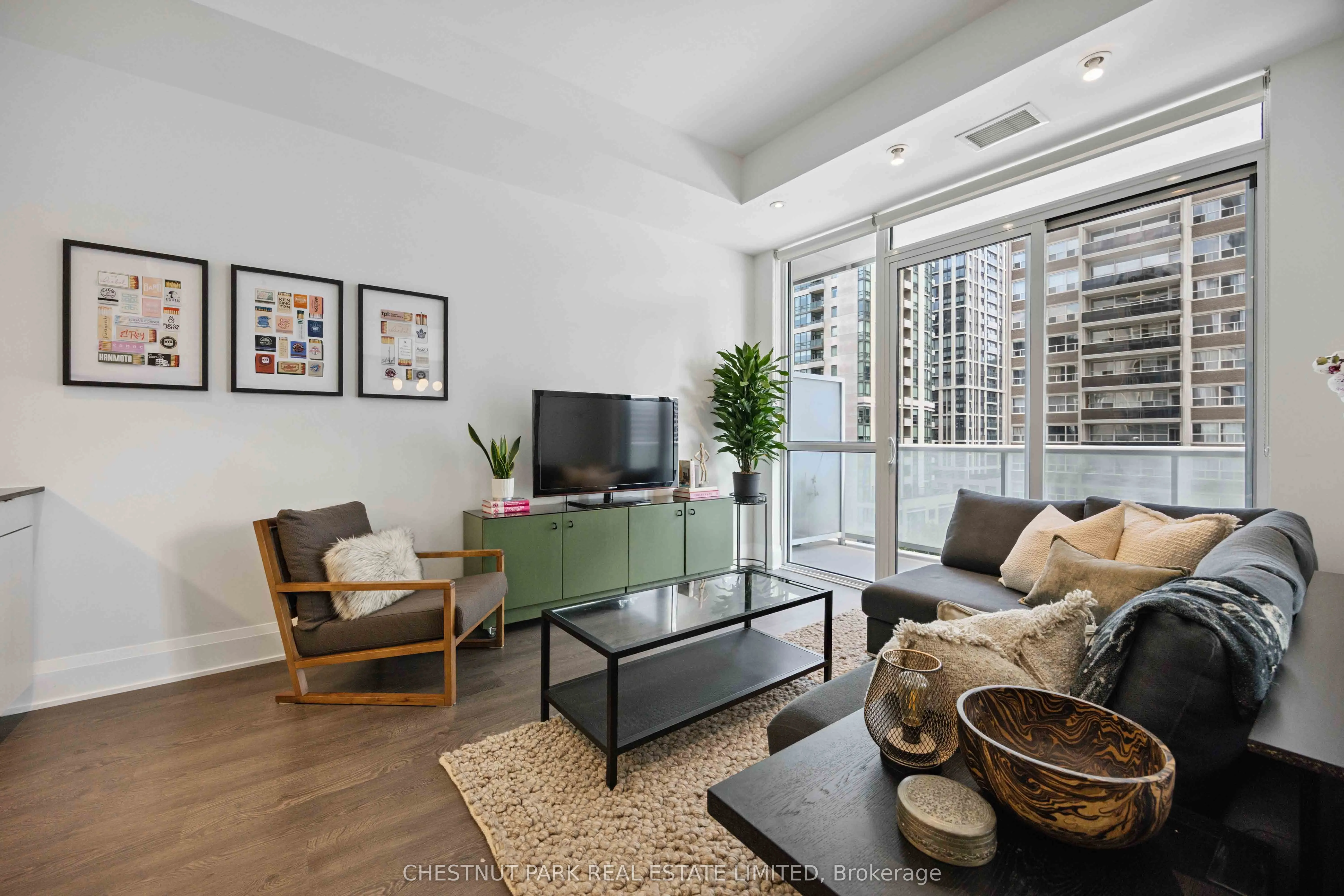 101 Erskine Avenue, #608