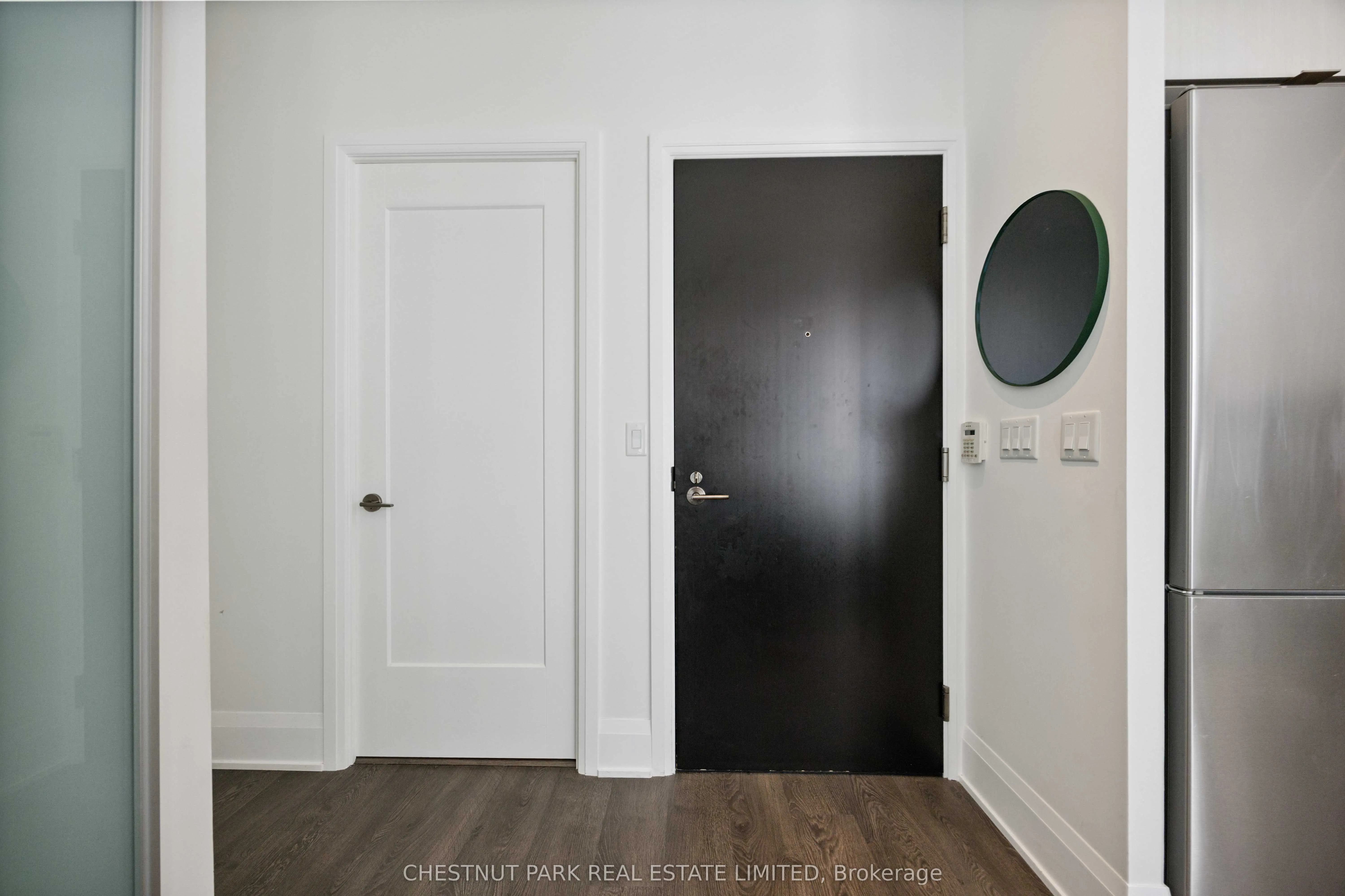101 Erskine Avenue, #608
