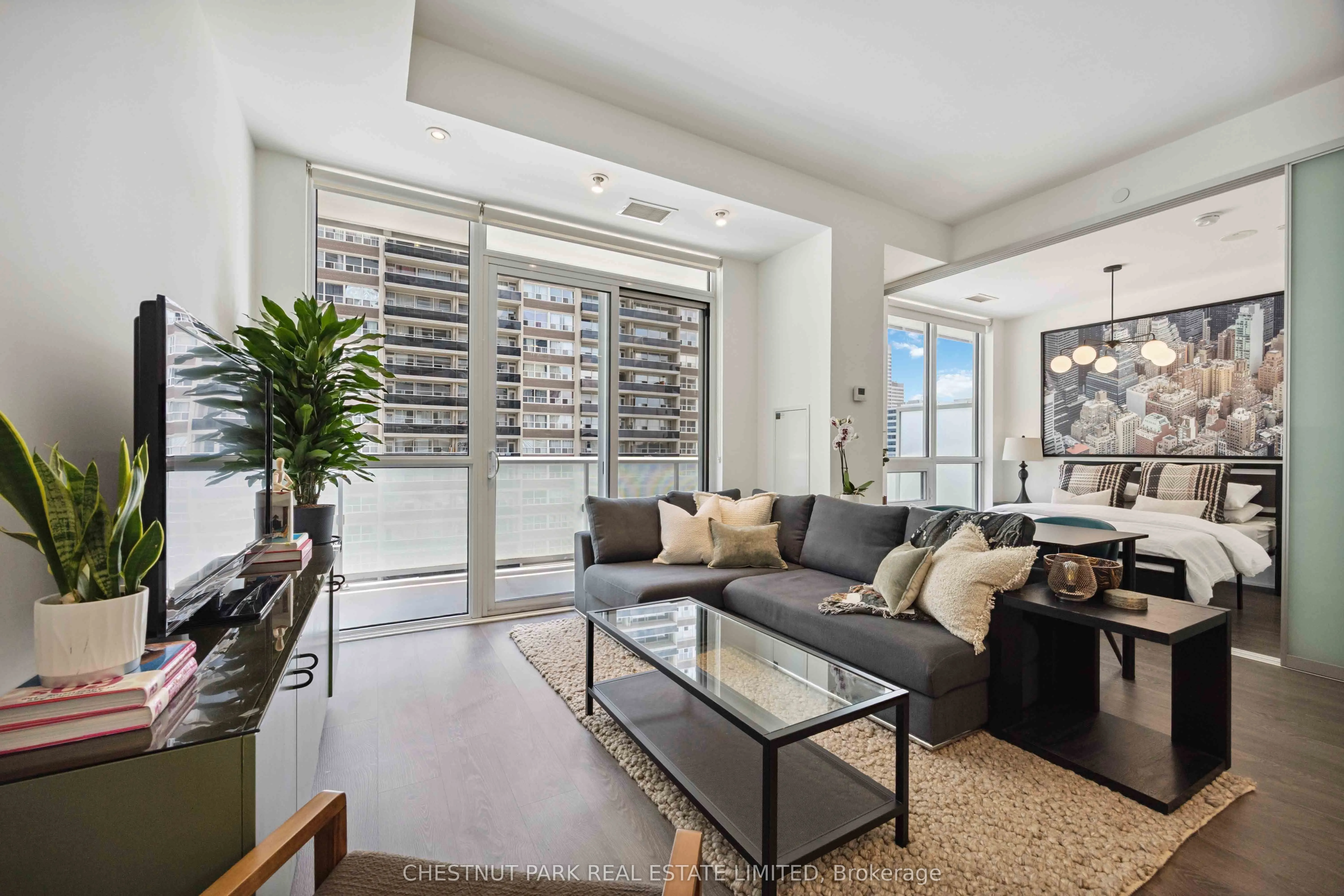101 Erskine Avenue, #608