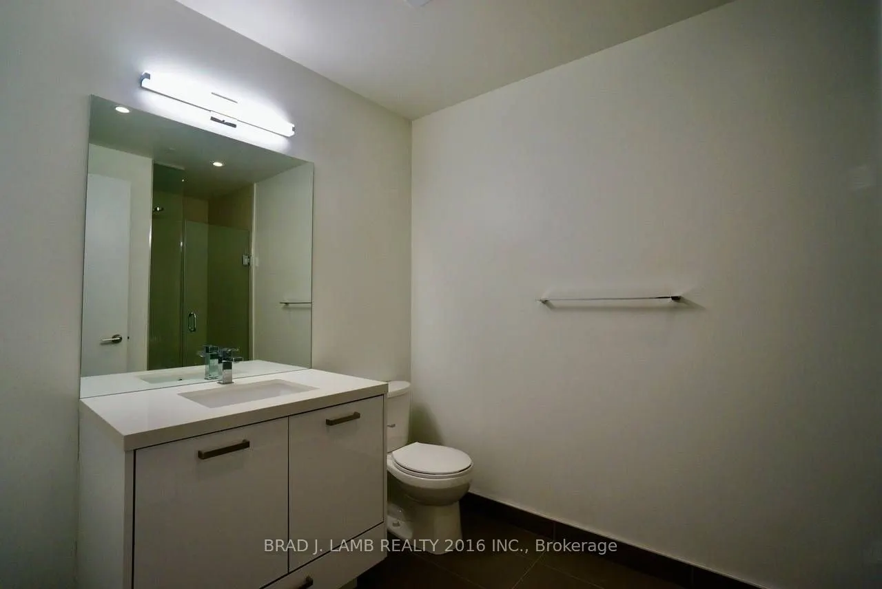 608 Richmond Street W, #807