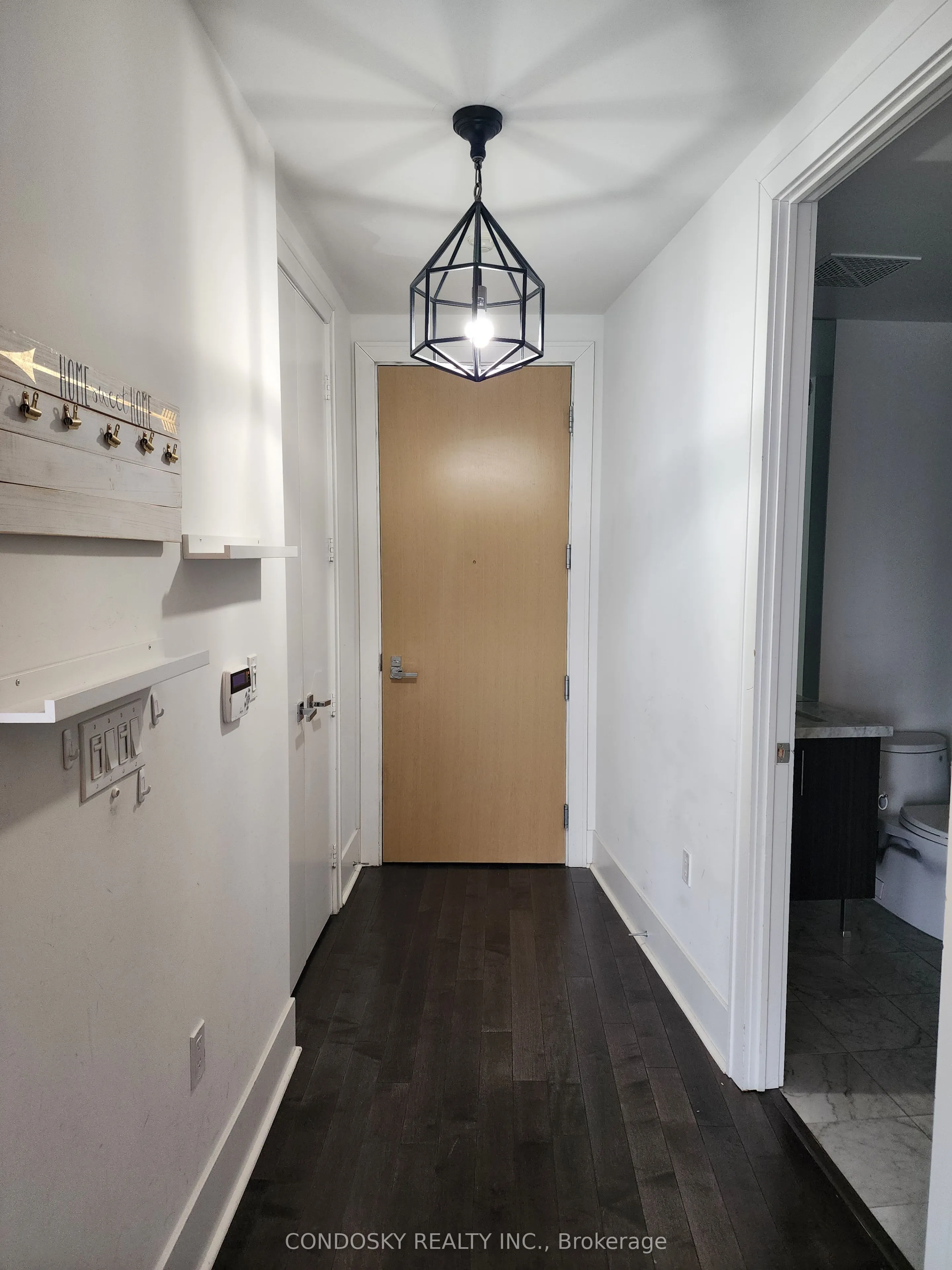 29 Queens Quay E, #601