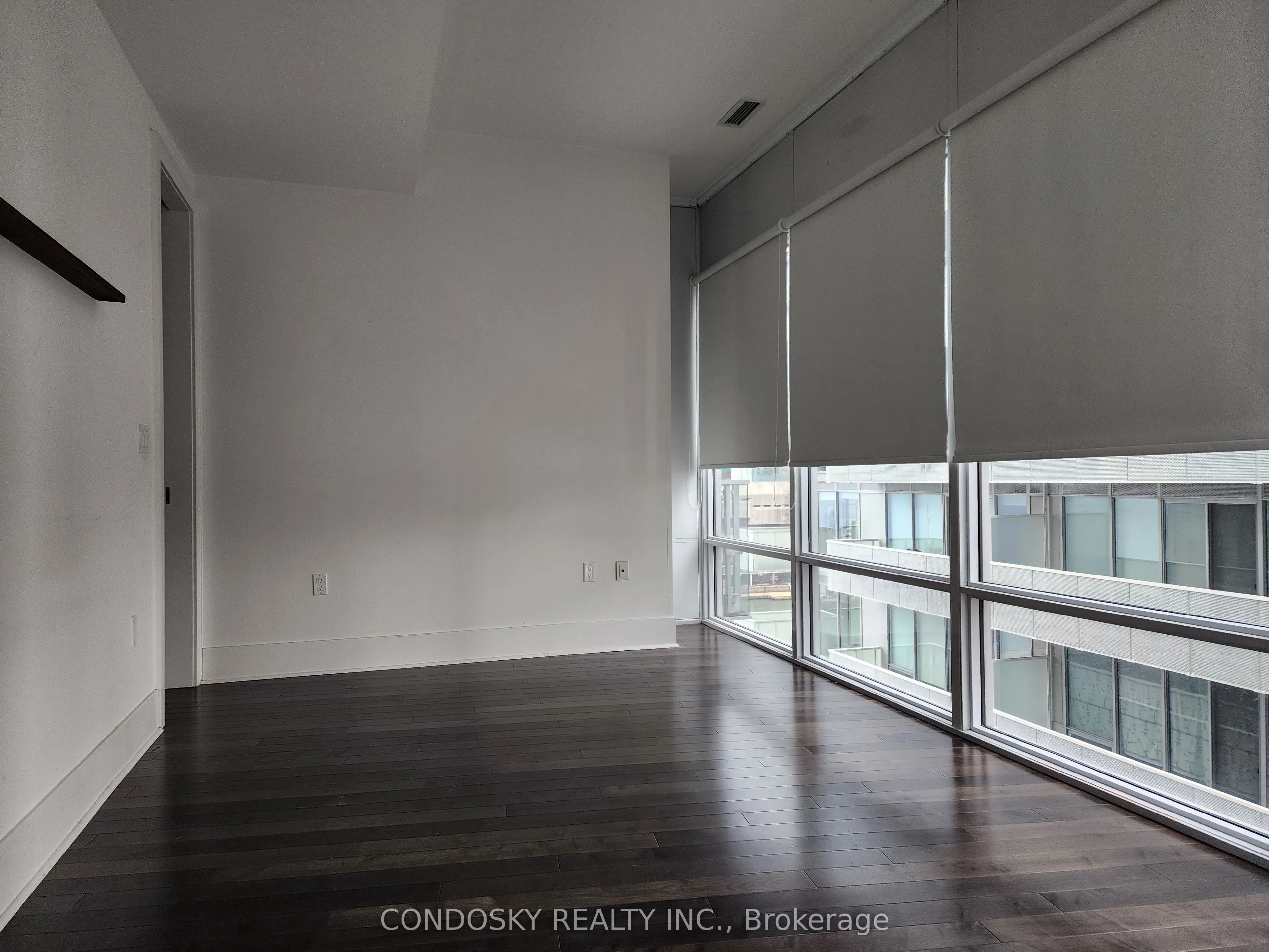 29 Queens Quay E, #601