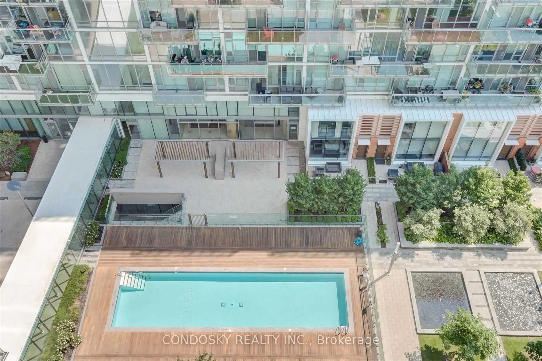 29 Queens Quay E, #601